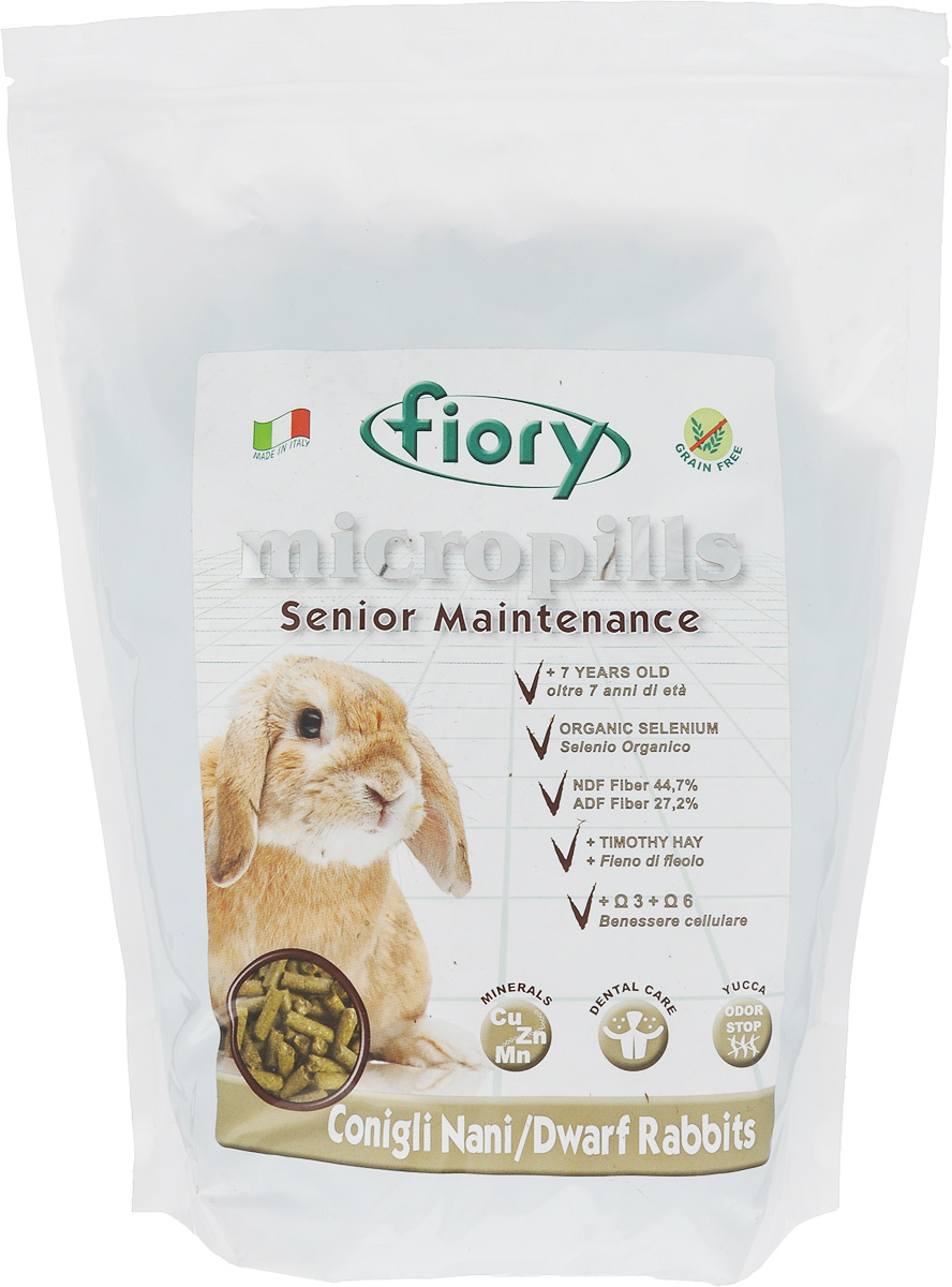 Корм сухой Fiory Micropills Dwarf Rabbits для карликовых кроликов старше 7 лет, 2 кг6357 Корм сухой Fiory Micropills Dwarf Rabbits для карликовых кроликов старше 7 лет, 2 кг6357Корм сухой Fiory Micropills Dwarf Rabbits - это повседневный сбалансированный корм для декоративных кроликов старше 7 лет.Корм содержит сено третьего укоса с более низким энергетическим показателем, витамины и хелатные минералы, органический селен 2,2 мг/кг. Не содержит зерно. Кварц в составе позволяет стачивать зубы. NDF-клетчатка 44,7% и ADF-клетчатка 27,2% в составе корма - это полезная клетчатка, потребляемая кроликами в природе.Комплекс нутрицевтиков для правильного развития: дрожжи, инулин цикория, ФОС, продукты растительного происхождения, бета-глюканы, нуклеотиды, юкка Шидигера, масло огуречника (Омега-6) и жирные кислоты (Омега-3 DHA+EPA+DPA).Корм выполнен в виде гранул одинакового размера. Исключает пищевое селективное поведение. Упаковка с замком зип-лок надолго сохранит корм свежим. Товар сертифицирован.