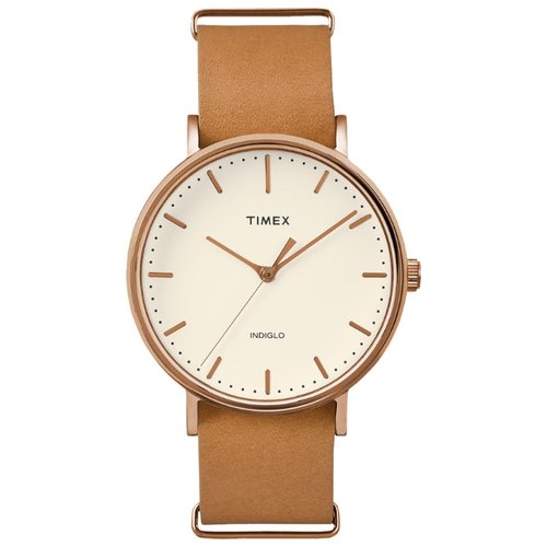 Наручные часы женские Timex Weekender, цвет: золотистый. TW2P91200BM8434-58AE Наручные часы женские Timex Weekender, цвет: золотистый. TW2P91200BM8434-58AEКорпус 41 мм с покрытием цвета розового золота; на ремне из натуральной кожи, с возможностью фиксации корпуса под размер запястья; минеральное стекло; аналоговый циферблат кремового цвета, индексы; подсветка INDIGLO; водозащита 3 AТМ.