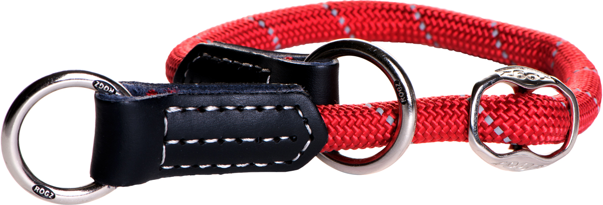 Полуудавка для собак Rogz Rope, цвет: красный, ширина 0,9 см. Размер M. HBR0940HBR0940C Полуудавка для собак Rogz Rope, цвет: красный, ширина 0,9 см. Размер M. HBR0940HBR0940CПолуудавка для собак Rogz Rope сделана из очень мягкого, но прочного нейлона, который не причинит неудобства собаке. Высококачественная тесьма особого плетения, удивительно мягкая на ощупь, не стирает и не путает шерсть даже длинношерстным собакам. Особо прочный закругленный нейлон препятствует разгрызанию и деформации изделий, а узкая поверхность ошейников-полуудавок помогает при дрессуре, мешая собаке тянуть поводок.Выполненные по заказу литые кольца выдерживают значительные физические нагрузки и имеют хромирование, нанесенное гальваническим способом, что позволяет избежать коррозии и потускнения изделия.Светоотражающая нить, вплетенная в нейлоновую ленту, обеспечивает видимость животного в темное время суток.Элементы изделия выполнены из 100% кожи. Полотно: нейлон. Манжета: 100% натуральная кожа.