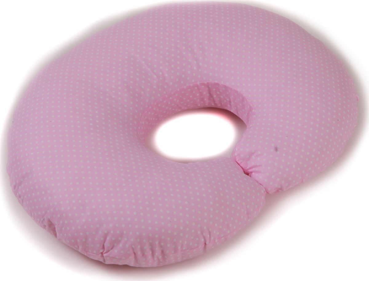 Body Pillow Подушка для кормящих и беременных Рогалик с наволочкой цвет розовый белый 70 х 90 смС70х90 пено роз горох Body Pillow Подушка для кормящих и беременных Рогалик с наволочкой цвет розовый белый 70 х 90 смС70х90 пено роз горохПодушка для кормления Рогалик - это ни с чем несравнимый комфорт молодой мамы и малыша во время кормления грудью. Подушка одевается вокруг талии мамы, и малыш располагается на подушке. Так, подушка поддерживает все тело малыша, и ему удобно. А у мамы нет напряжения в области рук, шеи и спины.Подушку можно использовать как гнездышко для малыша во время игры, а еще в ней удобно учиться сидеть.Подушкой можно пользоваться и до появления малыша - во время сна подкладывать под животик.Наполнитель подушки - шарики пенополистирола - похожи на шарики анти-стресс, но диаметром 3-4 мм - это гипоаллергенный материал, который на 80% состоит из воздуха, заключенного в микроскопические клетки из вспененного полистирола.Благодаря особенности наполнителя, подушка жесткая, практически не поддается деформации и не пружинит. Благодаря этому свойству подушка идеально подойдет и для девушек с пышными формами. Контур подушки подстраивается под форму тела (шарики распределяются под весом тела). При перемещении шариков подушка издает шуршащие звуки.В комплекте есть съемная наволочка на молнии.