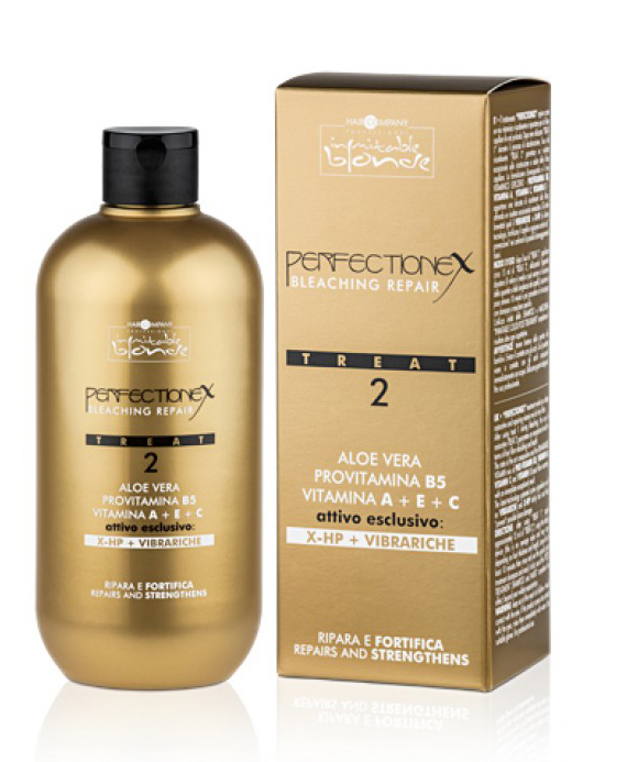 Hair Company Professional Inimitable Blonde Perflectionex Bleaching Repair Treat 2 Фаза 2, восстановление после окрашивания и осветления волос, 500 мл1301210 Hair Company Professional Inimitable Blonde Perflectionex Bleaching Repair Treat 2 Фаза 2, восстановление после окрашивания и осветления волос, 500 мл1301210Система perfectionex - это революционное средство, которое защищает и восстанавливает волосы после особо агрессивных технических процедур.Состоит из двух средств:- при добавлении к обесцвечивающему средству “treat 1” обеспечивается защита волос благодаря двум эксклюзивным активным веществам последнего поколения:- vibrariche и x-hp, которые обволакивают волос изнутри, защищают его и восстанавливают внутренние связи волосяного волокна.- при использовании “treat 2” непосредственно после обесцвечивания обеспечивается глубокое восстановление волос также благодаря высокоэффективному витаминному концентрату.Способ применения фазы 2:- после использования “treat 1” нанесите примерно 15 мл “treat 2”.используя специальный дозатор.Внимание:- данное значение усредненное и может меняться в зависимости от густоты и длины волос.- оставьте минимум на 10 минут.- выполните ополаскивание волос водой.- далее промойте их с шампунем.- для завершения ухода за волосами нанесите маску - inimitable color post treatment.Объем: 500 мл