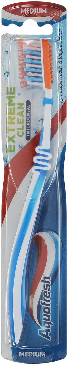 Aquafresh Зубная щетка Extreme Clean Interdental, средней жесткости, цвет голубойMP59.4D Aquafresh Зубная щетка Extreme Clean Interdental, средней жесткости, цвет голубойMP59.4DЗубная щетка Aquafresh Extreme Clean Interdental для интенсивной чистки активно очищает всю полость рта; имеет удлиненные микрощетинки, которые проникают между зубами до 75% глубже; мягкую ребристую пластину для чистки языка, которая позволяет удалить в 5 раз больше бактерий, чем обычная зубная щетка; уникальное гибкое соединение головки и ручки щетки, которое позволяет контролировать степень надавливания щетки на зубы и бережно удалить зубной налет; эргономичную ручку.Для удаления налета с языка используйте ребристую пластину, расположенную на задней поверхности головки щетки, двигая ее вдоль поверхности языка.Товар сертифицирован.