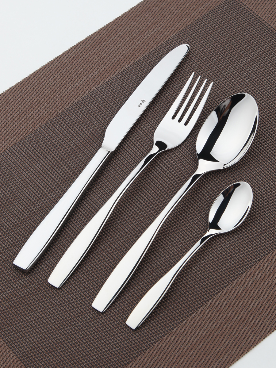 Набор столовых приборов DJ Tableware, 24 предмета. DJ-11253115510 Набор столовых приборов DJ Tableware, 24 предмета. DJ-11253115510Набор DJ Tableware, выполненный из высококачественной нержавеющей стали, состоит из 24 предметов: 6 столовых ножей, 6 столовых ложек, 6 столовых вилок и 6 чайных ложек. Он прекрасно подойдет для сервировки стола как дома, так и на даче и всегда будет важной частью трапезы, а также станет замечательным подарком. Длина ножа: 24 см. Длина лезвия ножа: 12 см.Длина столовой ложки: 20,5 см.Размер рабочей части столовой ложки: 6,5 х 4 см.Длина вилки: 20,5 см. Размер рабочей части вилки: 6,5 х 2,5 см.Длина чайной ложки: 14 см. Размер рабочей части чайной ложки: 4,5 х 2,5 см.