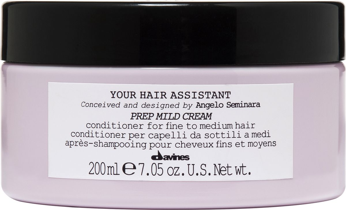 Davines Your Hair Assistant Prep Mild Cream Мягкий кондиционер для подготовки волос к укладке для тонких и нормальных волос, 200 млFS-00897 Davines Your Hair Assistant Prep Mild Cream Мягкий кондиционер для подготовки волос к укладке для тонких и нормальных волос, 200 млFS-00897Меня всегда завораживал блеск. Мягкий и интенсивный кондиционеры просто великолепны, это настоящая концентрация блеска. Анджело Семинара.Увлажняющий кондиционер для тонких и нормальных волос. Придает эластичность и уплотняет волосы, не перегружая их. Глубоко увлажняет волосы, облегчает процесс расчесывания. Благодаря кремообразной текстуре кондиционер легко наносится и оставляет волосы мягкими, шелковистыми и уплотненными. Без парабенов.Объем: 200 мл