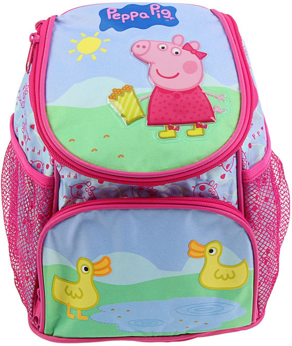 Peppa Pig Рюкзак детский Утка1392320 Peppa Pig Рюкзак детский Утка1392320Яркий, пёстрый и невероятно милый Рюкзачок детский Свинка Пеппа. Утка сиреневый 23*19*8 см позволит вашему чаду почувствовать себя самостоятельным, приучит его к аккуратности и дисциплине.Такой изысканный текстильный мини-рюкзак девочки могут использовать как косметичку, складывая туда детскую помаду и блёстки. А парни с удовольствием положат туда несколько любимых машинок и футбольный мяч или, позабыв обо всём, будут бегать с друзьями во дворе, поместив сумку себе за спину.Рюкзачок детский Свинка Пеппа. Утка сиреневый 23*19*8 см — прекрасный подарок ребёнку на день рождения или стимул начать подготовку к новому учебному году. Осчастливьте своё дитя красивой и надёжной вещью, и его радостная улыбка будет для вас заслуженной наградой!