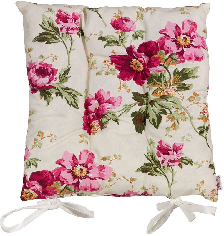 Подушка на стул Apolena Luxury style, 41 х 41 смVT-1520(SR) Подушка на стул Apolena Luxury style, 41 х 41 смVT-1520(SR)Подушка на стул является универсальным предметом домашнего интерьера. Используйте ее для удобства и гармоничного оформления кухонной зоны- на обеденных или барных стульях. Для концептуального декора столовой группы постелите скатерть, салфетки и дорожки на стол из одноименной коллекции. Эффектно будет смотреться парное сочетание подушек с принтом и однотонных компаньонов. В других помещениях подушки можно разместить на широком подоконнике, на полу, в игровой зоне или использовать для комфортного отдыха небольших домашних животных. Чехол подушки выполнен из натуральной хлопковой ткани, что обеспечивает высокую экологичность и износостойкость изделия. В качестве наполнителя применяется измельченный пружинистый пенополеуретан. Изначально, подушка выглядит достаточно высокой и пышной. В процессе эксплуатации наполнитель подлежит усадке при сохранении первоначального комфорта сидения за счет memory- эффекта материала. Рекомендуется деликатная стирка.