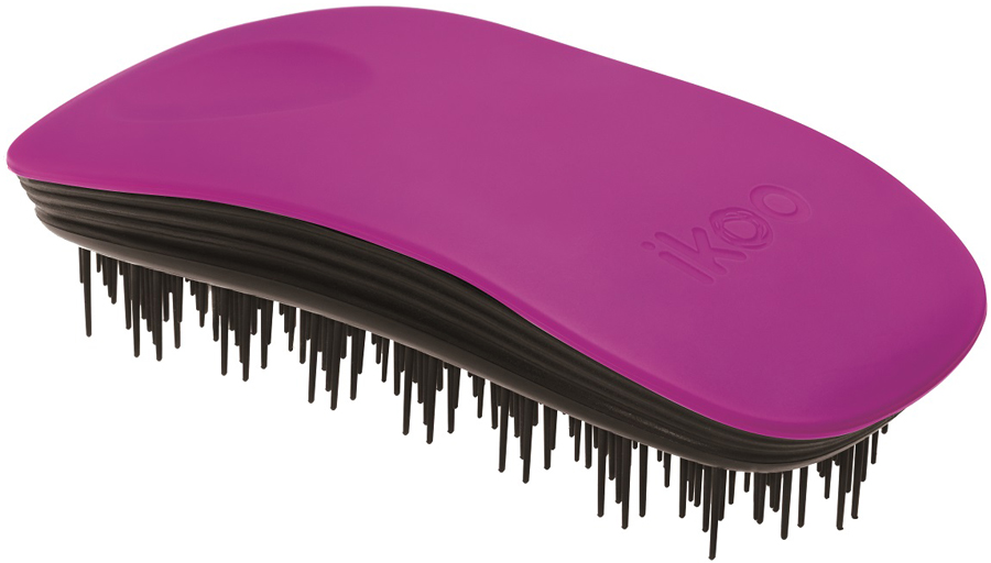 Ikoo Home Расческа для волос Paradise Black Sugar Plum290368 Ikoo Home Расческа для волос Paradise Black Sugar Plum290368Уникальный подход щетки IKOO — расположение и структура щетинок, которые позволяют не только легко распутывать и расчесывать волосы, но и делать массаж головы в соответствии с принципами традиционной китайской медицины. Щетинки стимулируют энергетические меридианы и рефлексогенные зоны, что также положительно влияет на вегетативную нервную систему. Благодаря оптимальной степени твердости щетины, волосы распутываются легко и без вытягивания. Щетка ikoo сохраняет свою функциональность даже после долговременного использования.Щетки IKOO изготовлены из высококачественной смолы и акрила. Для комфортного использования корпус щетки отделан натуральной резиной, что помогает надежно удерживать щетку в руке. Скомбинировав эти три материала, мы избежали использования дерева и натуральной щетины, так как эти материалы подходят не для всех типов волос, а также труднее очищаются. Щетки IKOO соблюдают все гигиенические стандарты за счет своего состава. Во процессе разработки мы уделили большое внимание дизайну щетки, чтобы и правшам, и левшам было комфортно ей пользоваться.