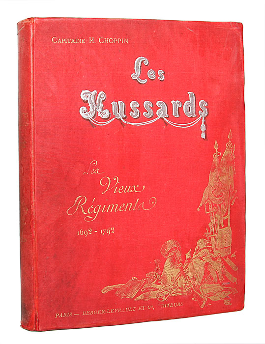 Гусары1074038 Гусары1074038На французском языке. Нанси, 1898 год. Издательство Berger-Levrault & Cie. Типографский переплет с золотым тиснением. Сохранность хорошая. В своем труде автор охватывает историю французских гусар с 1692 по 1792 год. Вначале он говорит об истории происхождения гусар, затем рассказывает о гусарских подразделениях, которые относились к разным регионам страны. В тексте упоминаются военачальники, рассказывается о сражениях. В своем обзореавтор обязательно останавливается на гусарскомобмундировании, фрагах и гербах полков. В конце книги рассматривается тактика ведения боя: маневры конницы и верховая езда.Издание не подлежит вывозу за пределы Российской Федерации.