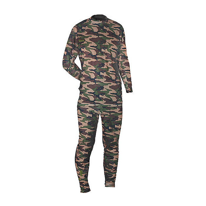 Термобелье мужское Norfin Thermo Line Camo: футболка с длинным рукавом, брюки, цвет: камуфляжный. 300820. Размер XL (56/58)300820 Термобелье мужское Norfin Thermo Line Camo: футболка с длинным рукавом, брюки, цвет: камуфляжный. 300820. Размер XL (56/58)300820Тонкое мужское термобелье Norfin Thermo Line Camo, состоящее из футболки с длинным рукавом и брюк, используется для повседневной носки в прохладную погоду. Дышащее белье надевается на голое тело. Белье изготовлено из 100% полиэстера.Футболка с длинными рукавами имеет небольшой воротник-стойку. Рукава дополнены широкими эластичными манжетами. Спинка изделия удлинена. На груди футболка оформлена небольшой вышивкой в виде названия бренда. Брюки на талии имеют широкий эластичный пояс, дополненный скрытым шнурком. Низ брючин дополнен широкими эластичными манжетами.