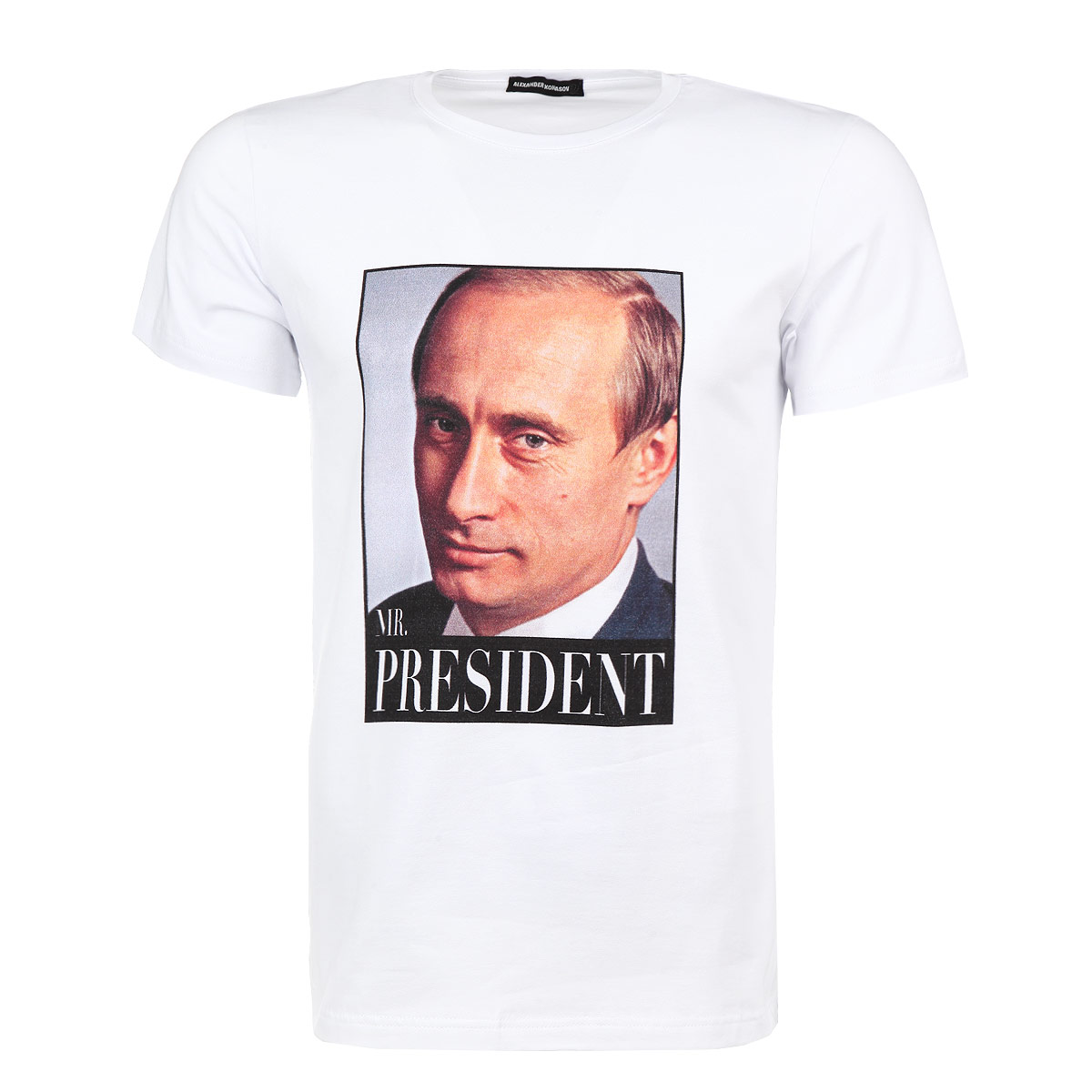Футболка мужская Alexander Konasov Mr. Putin, цвет: белый. 20230240589. Размер XXXL (56)Mr. Putin Футболка мужская Alexander Konasov Mr. Putin, цвет: белый. 20230240589. Размер XXXL (56)Mr. PutinСтильная мужская футболка Alexander Konasov, выполненная из высококачественного мягкого хлопка с небольшим добавлением лайкры, обладает высокой теплопроводностью, воздухопроницаемостью и гигроскопичностью, позволяет коже дышать. Модель с короткими рукавами и круглым вырезом горловины оформлена принтом с изображением портрета Путина и надписью Mr. President. Эта футболка - идеальный вариант для создания эффектного образа. Все изделия бренда Alexander Konasov кроятся только по лекалам из высококачественной ткани, идеально сидят на фигуре, после стирки не деформируются.