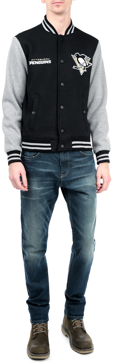 Куртка мужская NHL Pittsburgh Penguins, цвет: черный, серый меланж. 57010. Размер XL (52)57010 Куртка мужская NHL Pittsburgh Penguins, цвет: черный, серый меланж. 57010. Размер XL (52)57010Мужская куртка NHL Pittsburgh Penguins, изготовленная из полиэстера и хлопка, очень мягкая и приятная на ощупь, не сковывает движения, обеспечивая наибольший комфорт. Подкладка изделия выполнена из полиэстера.Куртка с небольшим воротником-стойкой и длинными рукавами застегивается на кнопки по всей длине. Снизу модели предусмотрена широкая мягкая резинка, которая предотвращает проникновение холодного воздуха. Рукава дополнены эластичными манжетами. Спереди расположены два втачных кармана на кнопках. Изделие оформлено нашивками с символикой хоккейного клуба Pittsburgh Penguins.Теплая и стильная куртка подарит вам комфорт и станет отличным дополнением к вашему гардеробу.