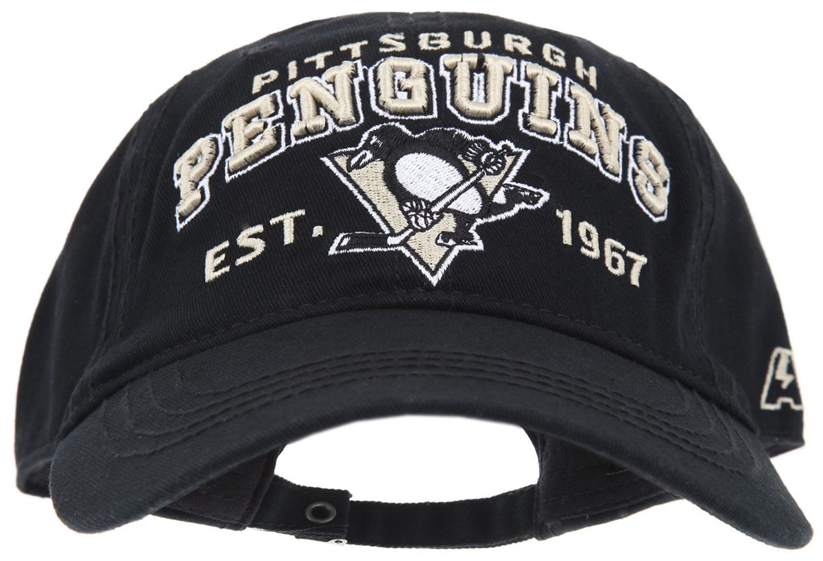 Бейсболка детская NHL Pittsburg Penguins, цвет: черный. 29038. Размер S/M (52/54)29038 Бейсболка детская NHL Pittsburg Penguins, цвет: черный. 29038. Размер S/M (52/54)29038Практичная и удобная бейсболка NHL Pittsburg Penguins, выполненная из высококачественного хлопка, идеально подойдет вашему ребенку для активного отдыха и обеспечит надежную защиту головы от солнца. Бейсболка дополнена широким твердым козырьком и оформлена контрастной прострочкой, и вышивкой в виде эмблемы профессиональной хоккейной команды Pittsburg Penguins, а также вышитыми надписями. Кепка имеет перфорацию, обеспечивающую необходимую вентиляцию. Объем изделия регулируется металлическим фиксатором. Такая бейсболка станет отличным аксессуаром для занятий спортом или дополнит повседневный образ вашего ребенка.