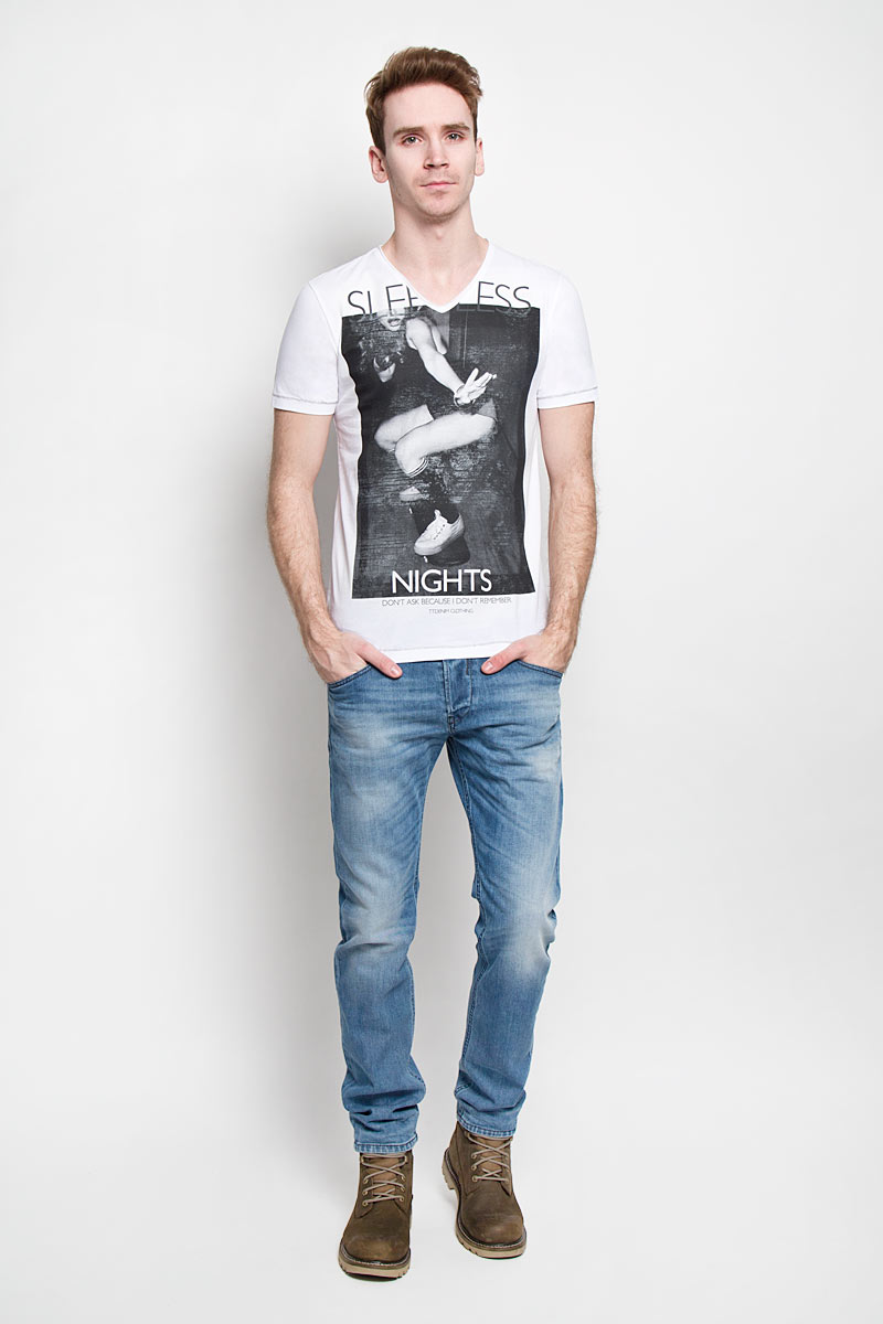 Футболка мужская Tom Tailor Denim, цвет: белый. 1033761.02.12. Размер M (48)1033761.02.12 Футболка мужская Tom Tailor Denim, цвет: белый. 1033761.02.12. Размер M (48)1033761.02.12Ультрамодная мужская футболка Tom Tailor Denim, изготовленная из натуральногохлопка, прекрасно подойдет для повседневной носки. Материал очень мягкий иприятный на ощупь, не сковывает движения и позволяет коже дышать. Потрясающий дизайн - оригинальная строчка, V-образный вырез горловины, провокационный принт.Такая модель будет дарить вам комфорт в течение всего дня и станет стильнымдополнением к вашему гардеробу.