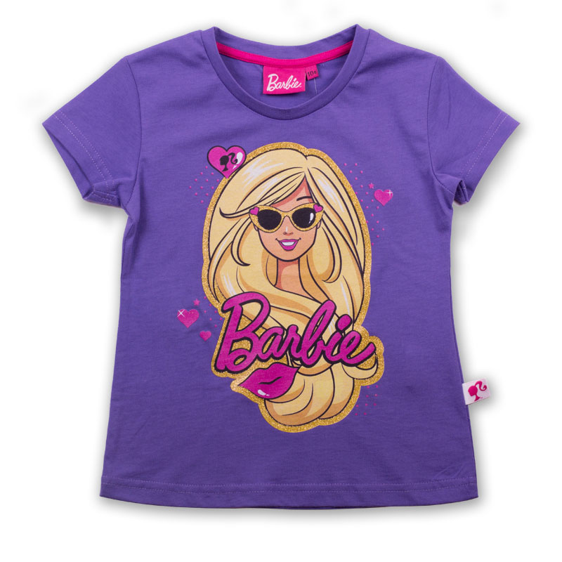 Футболка для девочки Barbie, цвет: фиолетовый. ZG 02393-D1. Размер 98ZG 02393-D1 Футболка для девочки Barbie, цвет: фиолетовый. ZG 02393-D1. Размер 98ZG 02393-D1Стильная футболка для девочки Barbie идеально подойдет вашей дочурке. Изготовленная из натурального хлопка, она мягкая и приятная на ощупь, не сковывает движения и позволяет коже дышать, не раздражает даже самую нежную и чувствительную кожу ребенка, обеспечивая наибольший комфорт. Футболка трапециевидного кроя с короткими рукавами и круглым вырезом горловины оформлена крупным принтом с изображением Barbie, а также принтовыми надписями, и украшена блестящим напылением. Вырез горловины дополнен трикотажной эластичной резинкой.Современный дизайн и расцветка делают эту футболку стильным предметом детского гардероба. В ней ваша дочурка будет чувствовать себя уютно и комфортно, и всегда будет в центре внимания!