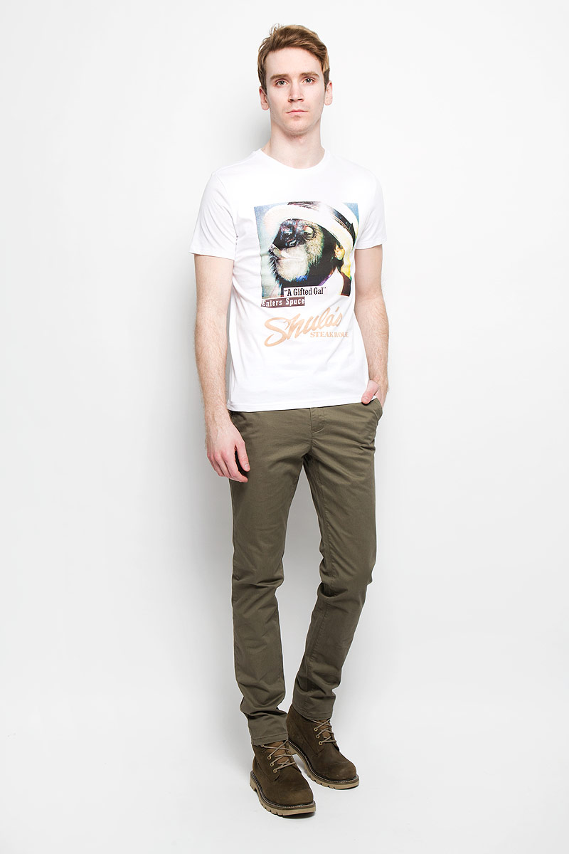 Футболка мужская Sela, цвет: белый. Ts-211/1021-6133. Размер XL (52)Ts-211/1021-6133 Футболка мужская Sela, цвет: белый. Ts-211/1021-6133. Размер XL (52)Ts-211/1021-6133Стильная мужская футболка Sela обеспечивает наибольший комфорт и свободу движений во время занятий спортом и в повседневной носке. Изделие свободного кроя с круглым вырезом горловины и короткими рукавами подарит вам удобство и комфорт. Натуральный хлопок обеспечивает оптимальный микроклимат. Модель декорирована спереди оригинальным изображением обезьяны и надписями на английском языке. Такая футболка послужит замечательным дополнением к вашему гардеробу.