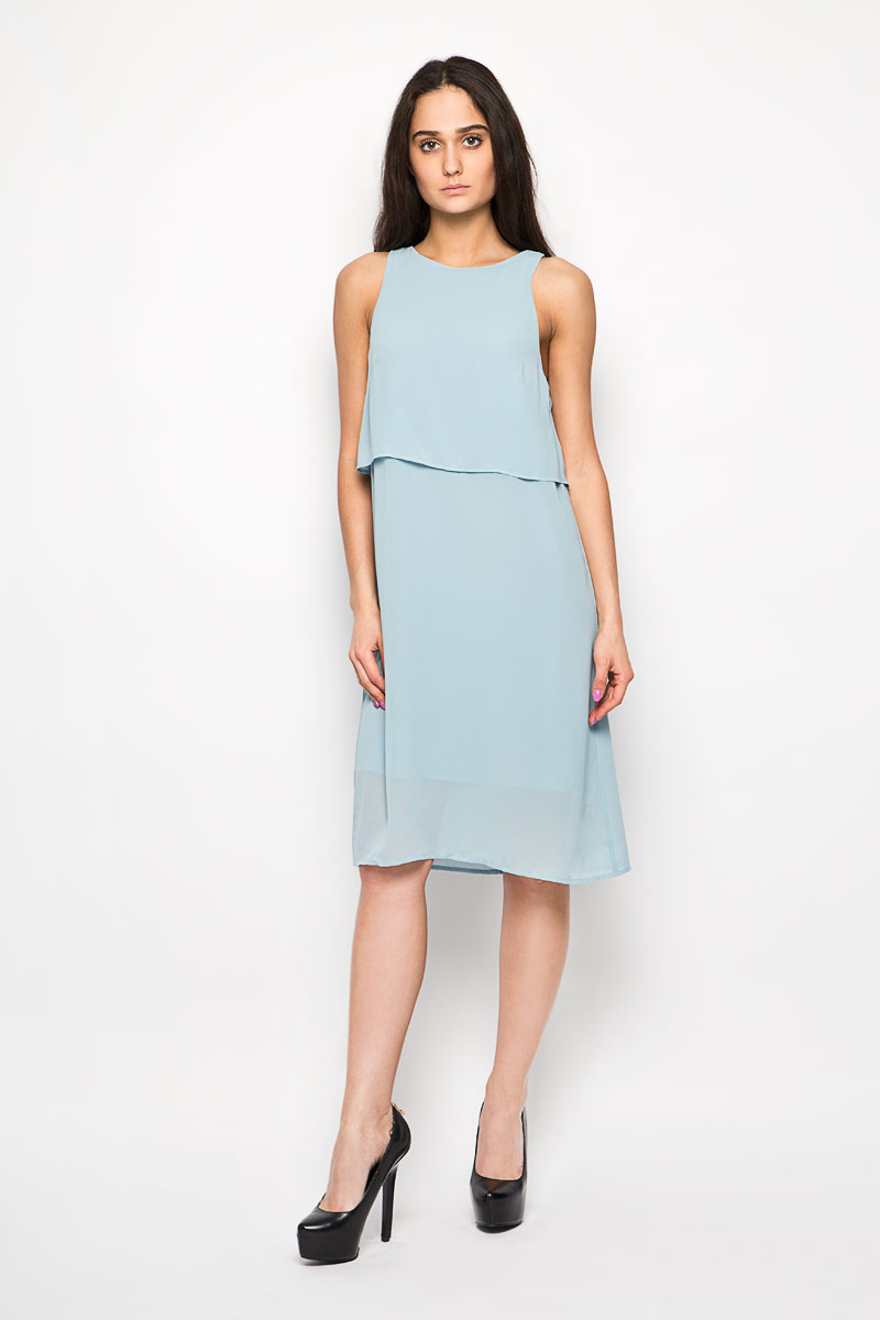 Платье Glamorous, цвет: серо-голубой. AC0273. Размер L (48)AC0273 LIGHT BLUE Платье Glamorous, цвет: серо-голубой. AC0273. Размер L (48)AC0273 LIGHT BLUEЭлегантное и невероятно легкое платье Glamorous, выполненное из полупрозрачного материала, преподносит все достоинства женской фигуры в наиболее выгодном свете. Модель прямого силуэта, без рукавов и с круглым вырезом горловины на спинке застегивается петлей на пуговицу. В верхней части платье дополнено оригинальным отлетным лифом. Спинка по линии горловины дополнена небольшим разрезом. Благодаря свойствам используемого материала изделие практически не сминается.В таком наряде вы безусловно привлечете восхищенные взгляды окружающих. Это яркое платье станет отличным дополнением к вашему гардеробу!