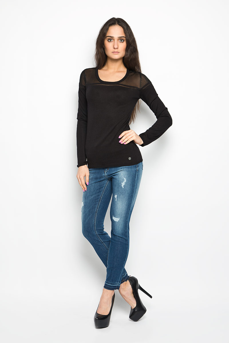 Джемпер женский Lee Cooper, цвет: черный. CHARLI4037. Размер L (46)CHARLI4037 Джемпер женский Lee Cooper, цвет: черный. CHARLI4037. Размер L (46)CHARLI4037Вязаный женский джемпер Lee Cooper облегающего кроя выполнен извискозы и хлопка. Модель с длинными рукавами и круглым вырезом горловины имеет полупрозрачную верхнюю часть. Манжеты, горловина и низ изделия связаны мелкой резинкой,что предотвращает деформацию при носке. Джемпер декорирован металлическимфирменным элементом.В таком джемпере вы будете выглядеть изящно и стильно.
