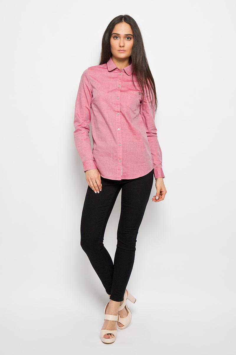 Рубашка женская Lee Cooper, цвет: пюсовый. W19005-0322. Размер S (42)W19005-0322 Рубашка женская Lee Cooper, цвет: пюсовый. W19005-0322. Размер S (42)W19005-0322Стильная женская рубашка Lee Cooper, выполненная из натурального хлопка, прекрасно подойдет для повседневной носки. Материал очень мягкий и приятный на ощупь, не сковывает движения и позволяет коже дышать.Модель классического кроя с отложным воротником застегивается на пуговицы по всей длине. Рубашка дополнена одним накладным карманом на груди. Длинные рукава рубашки дополнены манжетами на пуговицах. Такая рубашка будет дарить вам комфорт в течение всего дня и станет модным дополнением к вашему гардеробу.