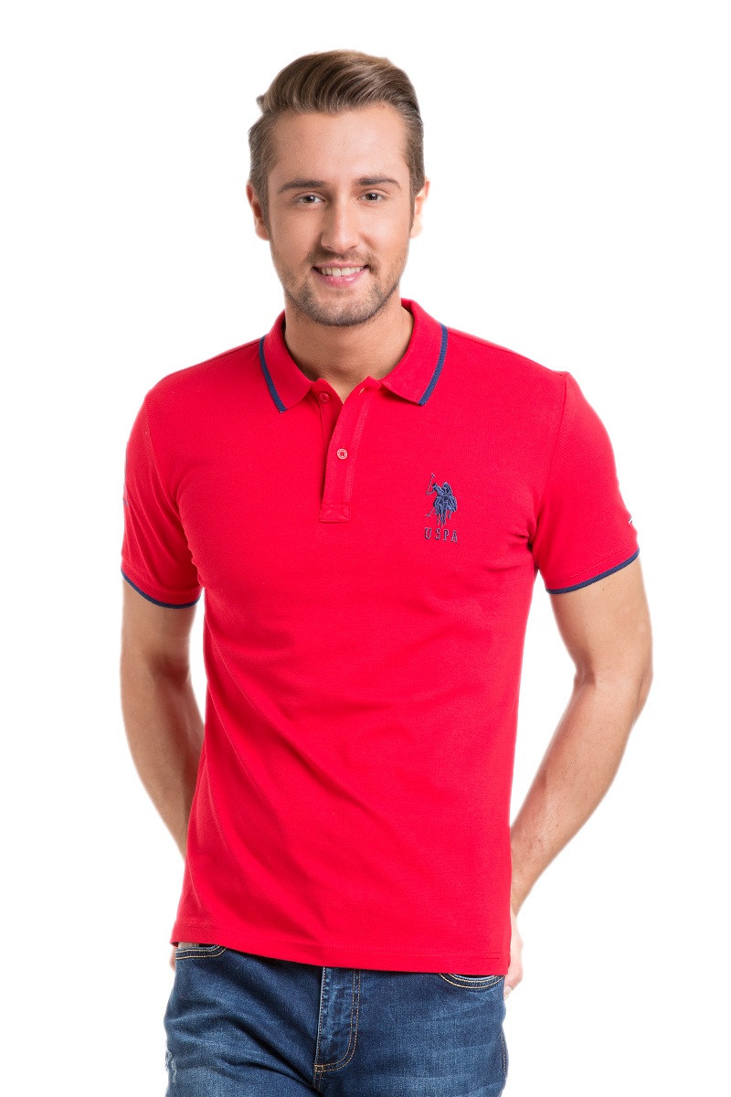Поло мужское U.S. Polo Assn., цвет: красный. G081GL0110GSD01IY6_KR0148. Размер XS (42/44)G081GL0110GSD01IY6_KR0148 Поло мужское U.S. Polo Assn., цвет: красный. G081GL0110GSD01IY6_KR0148. Размер XS (42/44)G081GL0110GSD01IY6_KR0148Стильная мужская футболка-поло U.S. Polo Assn., выполненная из высококачественного эластичного хлопка, обладает высокой теплопроводностью, воздухопроницаемостью и гигроскопичностью, позволяет коже дышать.Модель с короткими рукавами и отложным воротником - идеальный вариант для создания оригинального современного образа. Сверху футболка-поло застегивается на две пуговицы. Воротник и низ рукавов выполнены из трикотажной резинки. Модель оформлена на груди небольшой вышивкой в виде логотипа бренда.