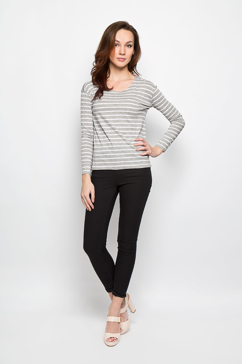 Лонгслив женский Moodo, цвет: серый меланж, белый. L-TL-2010 GREY MEL. Размер XL (50)L-TL-2010_GREY_MEL Лонгслив женский Moodo, цвет: серый меланж, белый. L-TL-2010 GREY MEL. Размер XL (50)L-TL-2010_GREY_MELЖенский лонгслив Moodo, изготовленный из натурального хлопка, станет отличным дополнением к вашему гардеробу. Материал изделия очень мягкий и приятный на ощупь, не сковывает движения и позволяет коже дышать, обеспечивая комфорт.Модель с круглым вырезом горловины и длинными рукавами оформлена по всей поверхности принтом в полоску. Современный дизайн и расцветка делают этот лонгслив стильным предметом женской одежды. Такая модель подарит вам комфорт в течение всего дня.