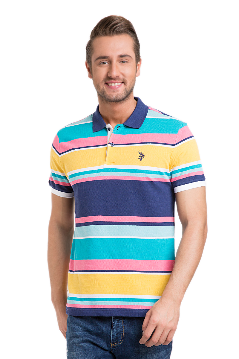Поло мужское U.S. Polo Assn., цвет: темно-синий, желтый, розовый. G081GL0110IGOR_VR004. Размер M (48/50)G081GL0110IGOR_VR004 Поло мужское U.S. Polo Assn., цвет: темно-синий, желтый, розовый. G081GL0110IGOR_VR004. Размер M (48/50)G081GL0110IGOR_VR004Мужское поло U.S. Polo Assn. изготовлено из натурального хлопка. Модель с отложным воротником и короткими рукавами застегивается сверху на две пуговицы. Воротник и края рукавов выполнены из трикотажной резинки. Поло оформлено контрастными полосками и украшено вышитым логотипом бренда.