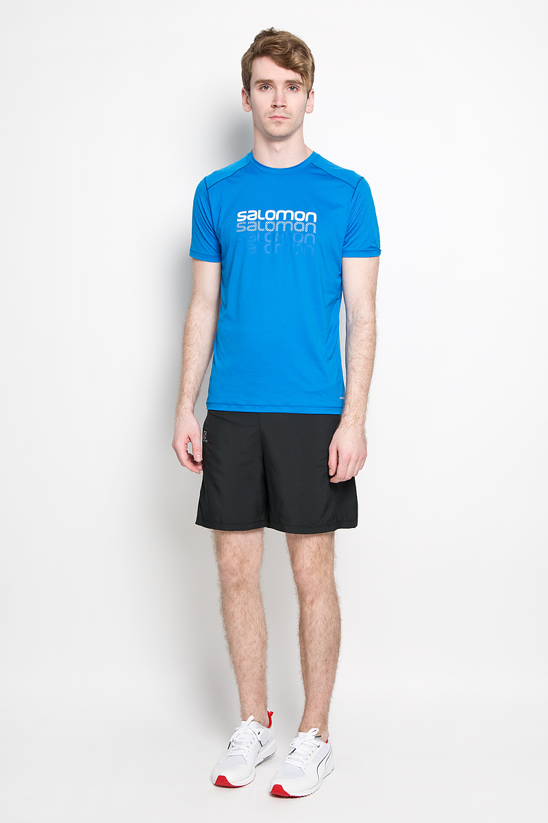 Футболка для бега мужская Salomon Cosmic Logo, цвет: голубой. L37984900. Размер XL (56/58)L37984900 Футболка для бега мужская Salomon Cosmic Logo, цвет: голубой. L37984900. Размер XL (56/58)L37984900Мужская футболка для бега Salomon Cosmic Logo, выполненная из легкой дышащей ткани с антимикробным покрытием, защищает от ультрафиолета. и Оригинальный крой с плоскими швами исключает риск натирания. Такая футболка прекрасно подойдет для летнего отдыха или тренировок. Модель с короткими рукавами и круглым вырезом горловины оформлена логотипом бренда. Такая модель подарит вам комфорт в течение всей тренировки и послужит замечательным дополнением к вашему спортивному гардеробу.