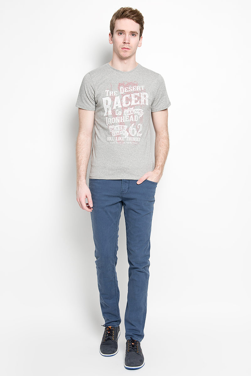 Брюки мужские Tom Tailor Denim Aedan, цвет: синий. 6404273.00.12_6748. Размер 32-34 (48-34)6404273.00.12_6748 Брюки мужские Tom Tailor Denim Aedan, цвет: синий. 6404273.00.12_6748. Размер 32-34 (48-34)6404273.00.12_6748Стильные мужские брюки Tom Tailor Denim Aedan, выполненные из эластичного хлопка высочайшего качества, необычайно мягкие и приятные на ощупь, не сковывают движения, обеспечивая наибольший комфорт. Брюки зауженного кроя и средней посадки застегиваются на пуговицу в поясе и ширинку на молнии, имеются шлевки для ремня. Спереди модель оформлена двумя втачными карманами с косыми срезами и одним маленьким накладным кармашком, а сзади - двумя накладными карманами. Брюки дополнены ремнем контрастного цвета длиной 106 см. Эти модные и в тоже время комфортные брюки послужат отличным дополнением к вашему гардеробу.