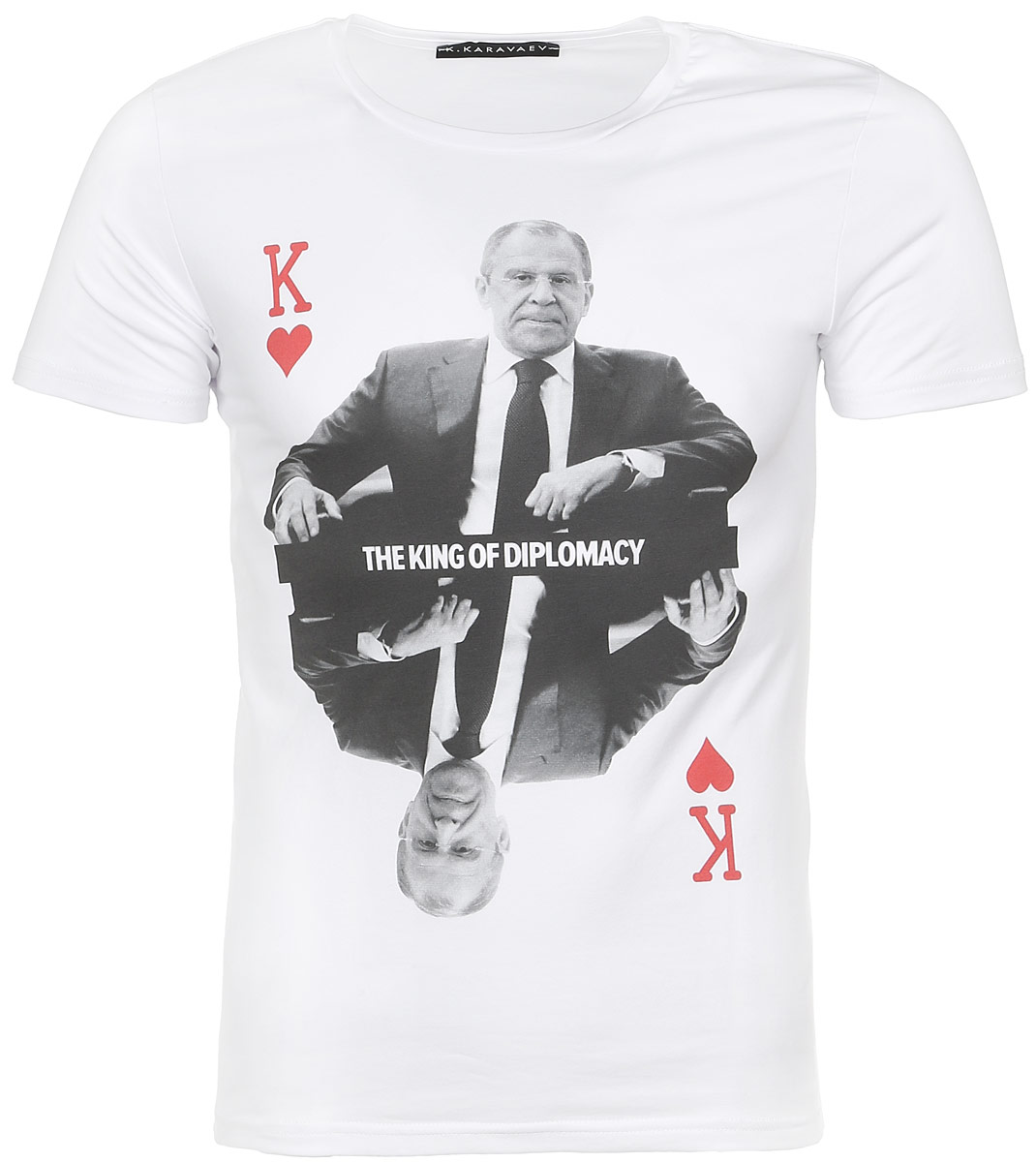 Футболка K.Karavaev Lavrov. King of Diplomacy, цвет: белый. 15.057.01.01.1. Размер M (48)15.057.01.01.1 Футболка K.Karavaev Lavrov. King of Diplomacy, цвет: белый. 15.057.01.01.1. Размер M (48)15.057.01.01.1Стильная футболка K.Karavaev Lavrov. King of Diplomacy, выполненная из высококачественного полиэстера с добавлением хлопка, обладает высокой воздухопроницаемостью и гигроскопичностью, позволяет коже дышать. Такая футболка великолепно подойдет как для повседневной носки, так и для спортивных занятий.Модель с короткими рукавами и круглым вырезом горловины - идеальный вариант для создания модного современного образа. Футболка оформлена красочным остроумным принтом с изображением С. В. Лаврова. Такая модель подарит вам комфорт в течение всего дня и послужит замечательным дополнением к вашему гардеробу. Бренд K.Karavaev - это не только одна из самых популярных фирм по продаже патриотических футболок и свитшотов, но и круглосуточный мониторинг трендов. Компания была создана на базе легендарной Hearts Of Russia (знаменитые футболки в ГУМе) и Design Ministry из Петербурга, славящейся своими дизайнерскими и остроумными принтами. Симбиоз двух брендов положил начало новому K.Karavaev, взявшему своё название по фамилии Кирилла Караваева, дизайнера и основателя питерской компании.