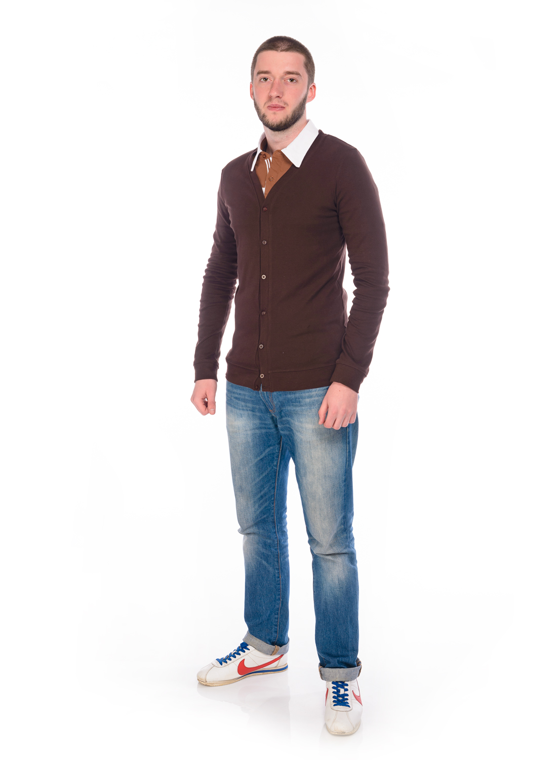 Кофта мужская RAV, цвет: коричневый. RAV01-022. Размер S (46)RAV01-022 Кофта мужская RAV, цвет: коричневый. RAV01-022. Размер S (46)RAV01-022Стильная мужская кофта, выполненная из эластичного хлопка, станет отличным дополнением вашего гардероба. Модель с V-образным вырезом горловины и длинными рукавами застегивается спереди на пуговицы.
