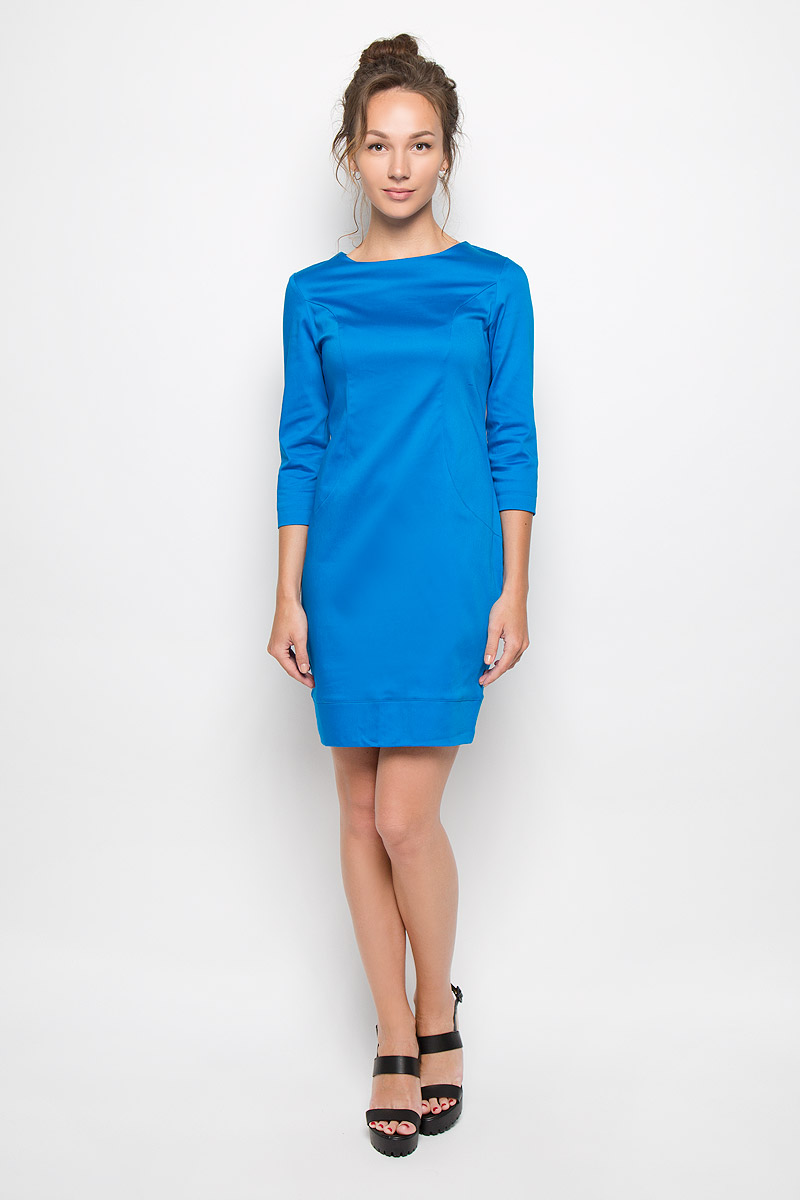 Платье Milana Style, цвет: ярко-синий. 10416. Размер XXXL (54)10416 Платье Milana Style, цвет: ярко-синий. 10416. Размер XXXL (54)10416Яркое платье-миди Milana Style поможет создать оригинальный женственный образ. Выполненное из хлопка с добавлением полиамида, оно очень приятное на ощупь, не сковывает движений и хорошо вентилируется.Модель с круглым вырезом горловины и рукавами 3/4 сзади застегивается на потайную застежку-молнию.Такое платье станет модным и стильным дополнением к вашему гардеробу!