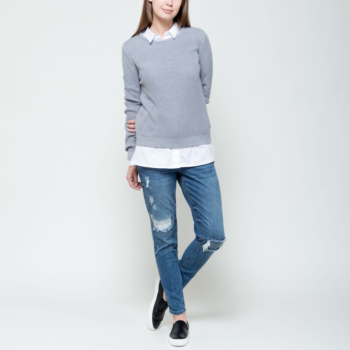 Джемпер женский Sela Casual, цвет: серый. JR-314/1053-6332. Размер M (46)JR-314/1053-6332 Джемпер женский Sela Casual, цвет: серый. JR-314/1053-6332. Размер M (46)JR-314/1053-6332Женский джемпер Sela Casual изготовлен из хлопка и акрила. Модель с круглым вырезом горловины и длинными рукавами оформлена оригинальной вязкой. Горловина, манжеты рукавов и низ джемпера связаны резинкой.