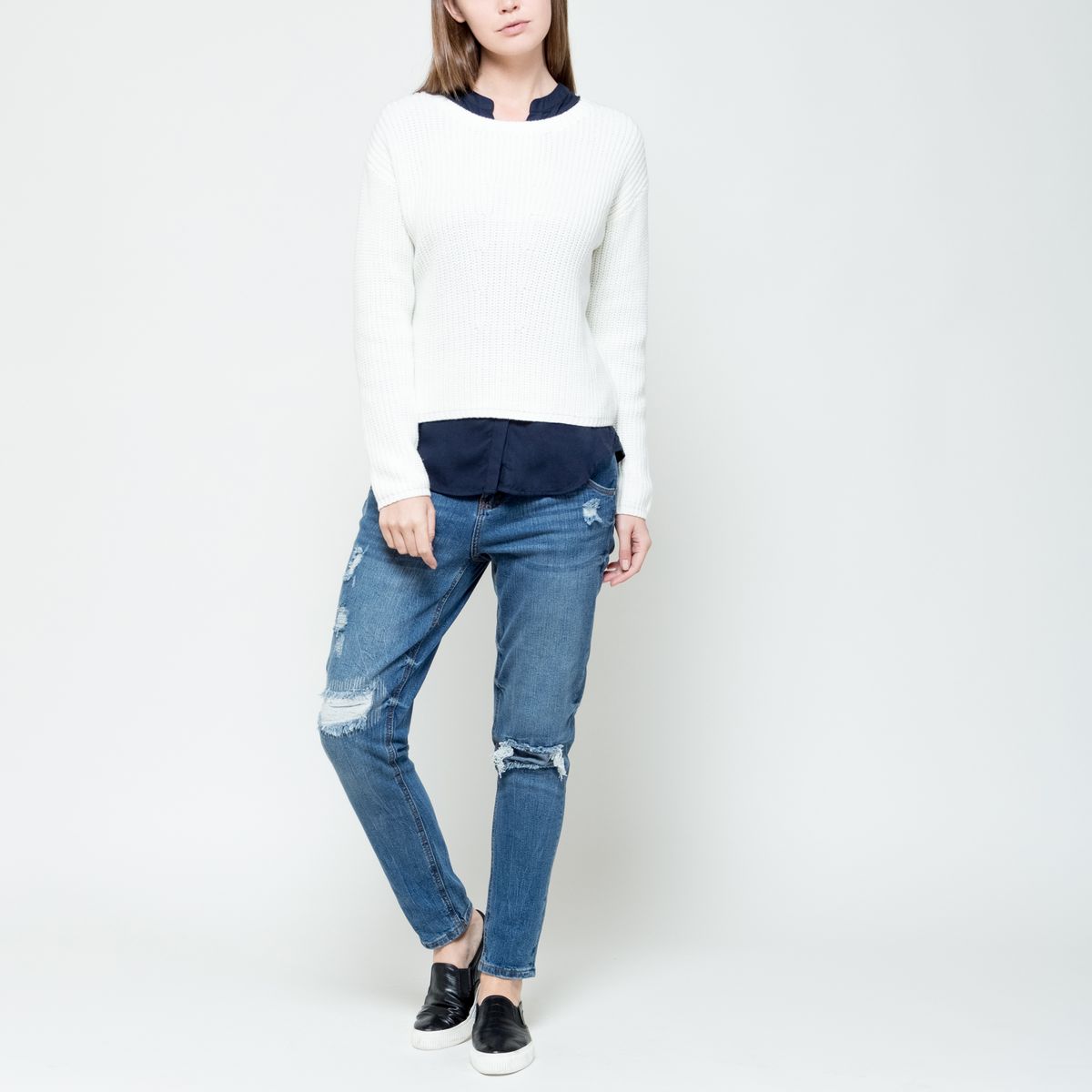 Джемпер женский Sela Casual, цвет: белый. JR-314/1150-6332. Размер XS (42)JR-314/1150-6332 Джемпер женский Sela Casual, цвет: белый. JR-314/1150-6332. Размер XS (42)JR-314/1150-6332Женский укороченный джемпер Sela Casual выполнен из акрила с добавлением хлопка. Модель с круглым вырезом горловины и длинными рукавами. Вырез горловины, низ рукавов и низ изделия связаны резинкой.