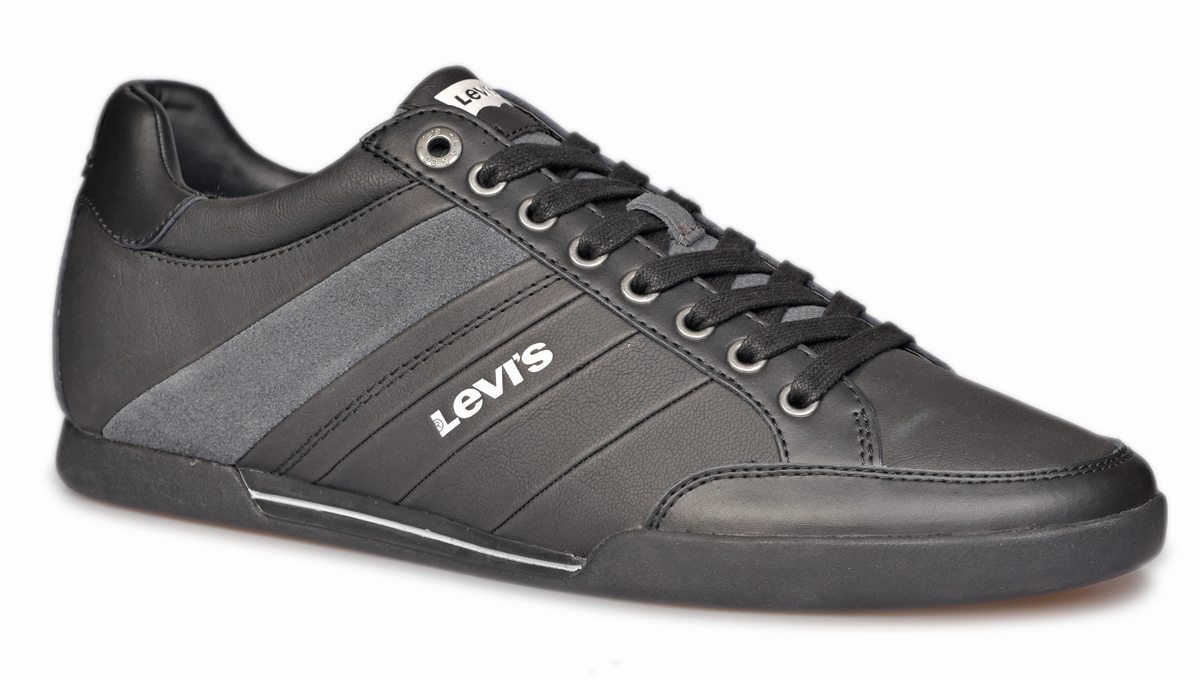 Кроссовки мужские Levis® Turlock Refresh, цвет: черный. 222864/1948-159. Размер 42222864/1948-159 Кроссовки мужские Levis® Turlock Refresh, цвет: черный. 222864/1948-159. Размер 42222864/1948-159Верх кроссовок Levis® Turlock Refresh выполнен из искусственной кожи высокого качества, дополнен вставками из замши. Дышащие материалы способствуют воздухообмену. Резиновая подошва отличается гибкостью. Анатомическая стелька обеспечивает удобную посадку стопы и правильное распределение нагрузок. Металлические люверсы матированы. Вместе с плоской шнуровкой обеспечивают превосходную фиксацию ноги. Язычок с дополнительной фиксацией не комкается и не натирает ногу. Тонкие стенки, смягчённый язычок и манжет поддерживают ногу, обеспечивая комфорт при длительной ходьбе.