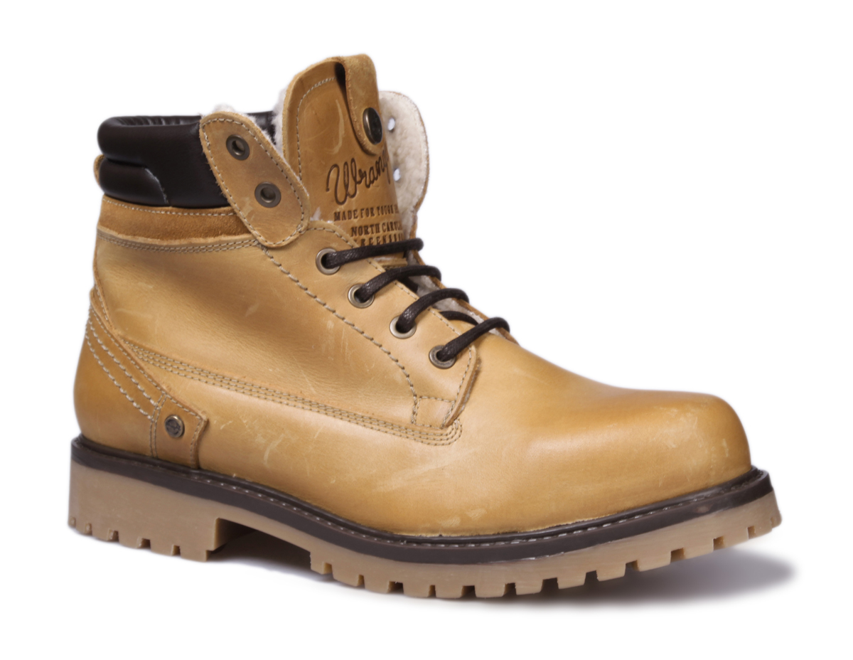 Ботинки женские Wrangler Creek C.H. Fur, цвет: светло-коричневый. WL142505/F-71. Размер 36WL142505/F-71 Ботинки женские Wrangler Creek C.H. Fur, цвет: светло-коричневый. WL142505/F-71. Размер 36WL142505/F-71Стильные женские ботинки Creek C.H. Fur от Wrangler выполнены из натуральной кожи. Подкладка и стелька из искусственного меха не дадут ногам замерзнуть. Шнуровка надежно зафиксирует модель на ноге. Подошва дополнена рифлением.