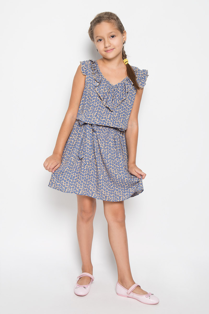 Платье для девочки Finn Flare Kids, цвет: песочный. KS16-71012J. Размер 158, 12-13 летKS16-71012J Платье для девочки Finn Flare Kids, цвет: песочный. KS16-71012J. Размер 158, 12-13 летKS16-71012JЛегкое и красивое платье для девочки Finn Flare Kids станет отличным дополнением к гардеробу маленькой модницы. Изготовленное из высококачественной вискозы, оно мягкое и приятное на ощупь, не сковывает движения и хорошо пропускает воздух. Платье с V-образным вырезом горловины дополнено стильным струящимся кантиком. На модели завязывается пояс, а на талии платье удерживается с помощью вшитой резинки. Изделие оформлено ярким цветочным принтом.В таком платье маленькая принцесса всегда будет в центре внимания!