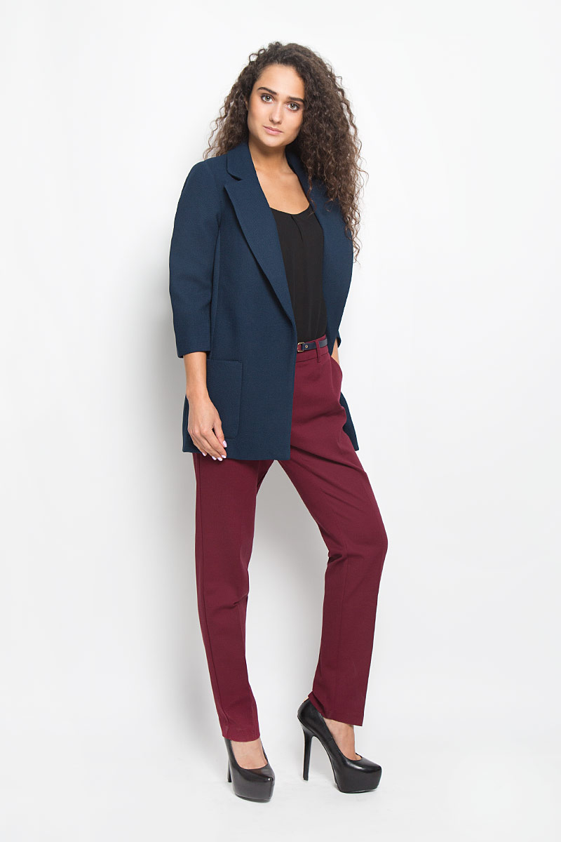 Жакет женский Baon, цвет: темно-синий. B126506. Размер M (46)B126506_DARK NAVY Жакет женский Baon, цвет: темно-синий. B126506. Размер M (46)B126506_DARK NAVYСтильный женский жакет Baon - отличное дополнение любого наряда и превосходный вариант для прохладной погоды. Жакет выполнен из полиэстера с добавлением эластана. Модель свободного кроя с рукавами 3/4 и воротником с лацканами дополнит ваш образ и сделает его неповторимым. Модель не имеет застежек. Спереди жакет дополнен двумя накладными карманами. Этот удобный и эффектный жакет, несомненно, впишется в ваш гардероб, в нем вы будете чувствовать себя уютно и комфортно.