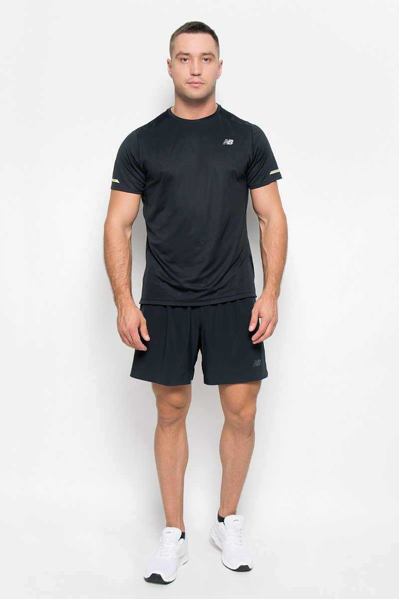 Футболка для бега мужская New Balance, цвет: черный. MT63223/BK. Размер M (46/48)MT63223/BK Футболка для бега мужская New Balance, цвет: черный. MT63223/BK. Размер M (46/48)MT63223/BKСтильная мужская футболка для бега New Balance, выполненная из 100% полиэстера, обладает высокой теплопроводностью, воздухопроницаемостью и гигроскопичностью и великолепно отводит влагу, оставляя тело сухим даже во время интенсивных тренировок. Комфортные плоские швы исключают риск натирания. Такая футболка превосходно подойдет для бега, занятий спортом и активного отдыха. Модель с короткими рукавами и круглым вырезом горловины - идеальный вариант для создания образа в спортивном стиле. Футболка оформлена светоотражающим логотипом спереди и светоотражающими элементами на рукавах и спинке.Такая модель подарит вам комфорт в течение всего дня и послужит замечательным дополнением к вашему гардеробу.