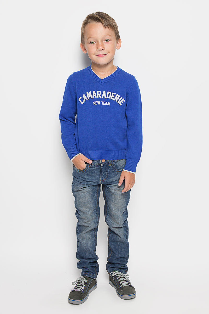 Джемпер для мальчика Sela, цвет: синий. JR-714/148-6322. Размер 104, 4 годаJR-714/148-6322 Джемпер для мальчика Sela, цвет: синий. JR-714/148-6322. Размер 104, 4 годаJR-714/148-6322Стильный вязаный джемпер Sela идеально подойдет вашему маленькому мужчине. Изготовленный из натуральной хлопковой пряжи, он необычайно мягкий и приятный на ощупь, не сковывает движения и позволяет коже дышать, не раздражает даже самую нежную и чувствительную кожу ребенка, обеспечивая ему наибольший комфорт. Джемпер с длинными рукавами дополнен V-образным вырезом горловины. Манжеты рукавов, горловина и низ изделия связаны мелкой резинкой. Спереди модель оформлена принтовой надписью. Современный дизайн и расцветка делают этот джемпер стильным и модным предметом детского гардероба. В нем вашему ребенку будет уютно и тепло, и он всегда будет в центре внимания!