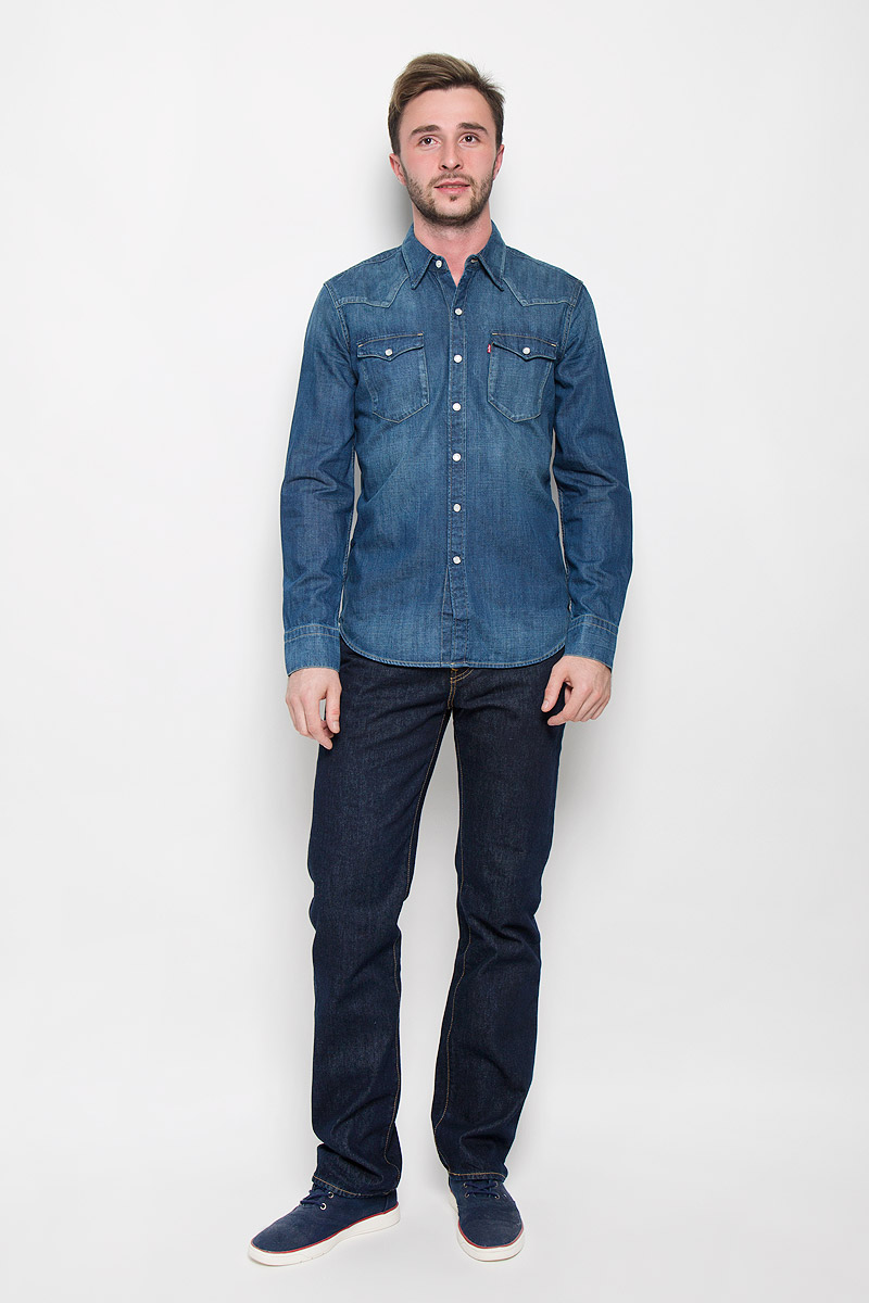 Рубашка мужская Levis®, цвет: синий. 6581601600. Размер M (46)6581601600 Рубашка мужская Levis®, цвет: синий. 6581601600. Размер M (46)6581601600Мужская рубашка Levis® прекрасно подойдет для повседневной носки. Изделие выполнено из натурального хлопка, необычайно мягкое и приятное на ощупь, не сковывает движения и хорошо пропускает воздух. Рубашка с отложным воротником и длинными рукавами застегивается на кнопки и одну пуговицу спереди. Модель оснащена нагрудными карманами с клапанами на кнопках. Манжеты рукавов также дополнены застежками-кнопками. Материал изделия стилизован под джинсовую ткань. Такая рубашка будет дарить вам комфорт в течение всего дня и станет стильным дополнением к вашему гардеробу.