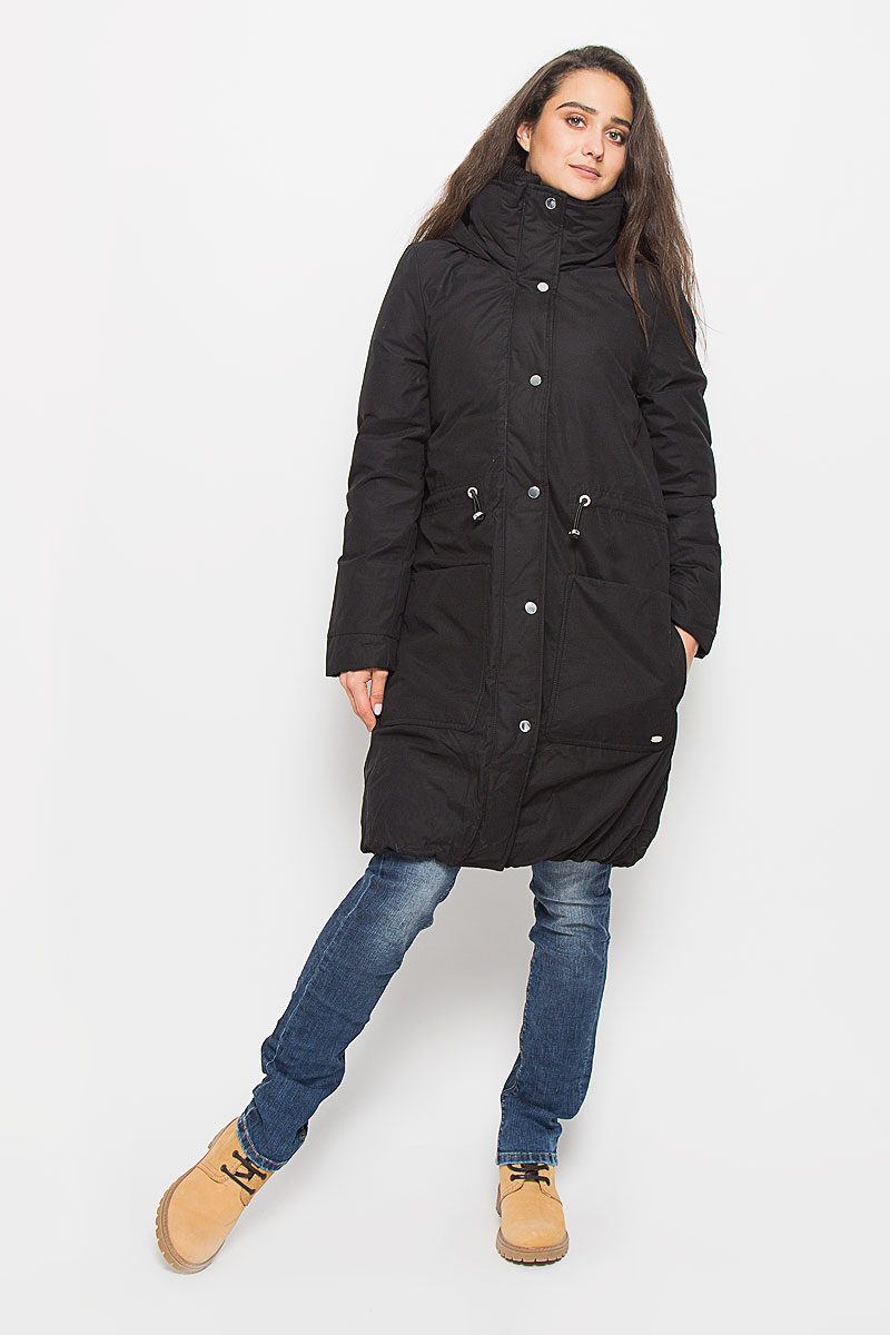 Пальто женское Tom Tailor Denim, цвет: черный. 3820942.00.71_2999. Размер L (48)3820942.00.71_2999 Пальто женское Tom Tailor Denim, цвет: черный. 3820942.00.71_2999. Размер L (48)3820942.00.71_2999Стильное женское пальто Tom Tailor Denim выполнено из высококачественного плотного материала, рассчитано на холодную погоду. Оно поможет вам почувствовать себя максимально уютно и комфортно. Модель с длинными рукавами и несъемным капюшоном застегивается на застежку-молнию и дополнительно ветрозащитным клапаном на кнопки. Воротник-стойка дополнен плотной трикотажной вставкой, для максимальной защиты от непогоды. На талии пальто можно затянуть при помощи кулиски со стопперами. Низ изделия присборен эластичной резинкой. Модель дополнена двойными накладными карманами, верхние на кнопках.В этом пальто вам будет комфортно. Модная фактура ткани, отличное качество, великолепный дизайн.