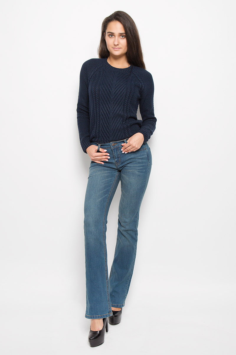 Джинсы женские Sela Denim, цвет: синий. PJ-135/542-6393. Размер 31-32 (48-32)PJ-135/542-6393 Джинсы женские Sela Denim, цвет: синий. PJ-135/542-6393. Размер 31-32 (48-32)PJ-135/542-6393Стильные женские джинсы Sela Denim подчеркнут ваш уникальный стиль и помогут создать оригинальный женственный образ. Модель выполнена из высококачественного эластичного хлопка с добавлением полиэстера. Материал мягкий и приятный на ощупь, не сковывает движения и позволяет коже дышать.Джинсы прямого кроя и средней посадки застегиваются на пуговицу в поясе и ширинку на застежке-молнии. На поясе предусмотрены шлевки для ремня. Спереди модель оформлена двумя втачными карманами и одним маленьким накладным кармашком, а сзади - двумя накладными карманами. Модель оформлена эффектом притертости, перманентными складками. Эти модные и в тоже время комфортные джинсы послужат отличным дополнением к вашему гардеробу.