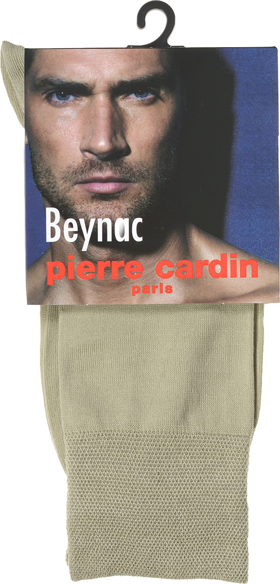 Носки мужские Pierre Cardin Beynac, цвет: оливковый. Размер 5 (45/46)Cr Beynac Носки мужские Pierre Cardin Beynac, цвет: оливковый. Размер 5 (45/46)Cr BeynacКлассические мужские носки Pierre Cardin изготовлены из высококачественного хлопка с добавлением эластана, что обеспечивает комфортную посадку. Модель выполнена в элегантном однотонном дизайне, паголенок декорирован изображением логотипа бренда. Благодаря использованию тончайших волокон мерсеризированного хлопка, кожа в таких носках дышит. Двойная, широкая, эластичная резинка идеально облегает ногу и не пережимает сосуды.