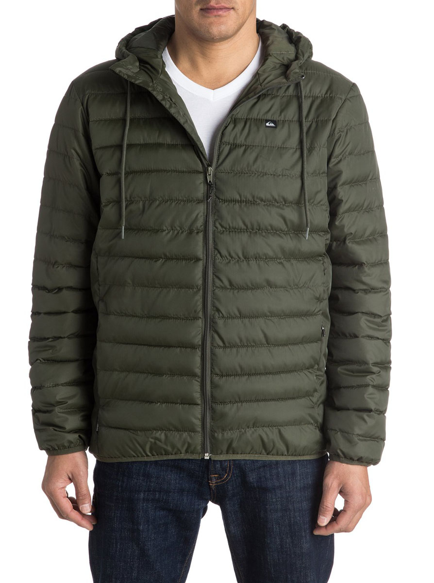 Куртка мужская Quiksilver Everydayscaly M Jckt, цвет: зеленый. EQYJK03234. Размер L (52)EQYJK03234-CSN0 Куртка мужская Quiksilver Everydayscaly M Jckt, цвет: зеленый. EQYJK03234. Размер L (52)EQYJK03234-CSN0Мужская куртка Quiksilver Everydayscaly M Jckt выполнена из 100% полиэстера с синтепоновым утеплителем. Модель с воротником-стойкой и несъемным капюшоном застегивается на молнию спереди. Капюшон дополнен утягивающим шнурком. Спереди куртка дополнена двумя врезными карманами на молниях.