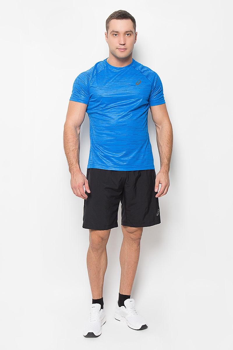 Футболка для бега мужская Asics SS Top, цвет: голубой. 134692-0053. Размер L (50/52)134692-0053 Футболка для бега мужская Asics SS Top, цвет: голубой. 134692-0053. Размер L (50/52)134692-0053Стильная мужская футболка для бега Asics SS Top, выполненная из высококачественного полиэстера, обладает высокой воздухопроницаемостью, а также превосходно отводит влагу от тела, оставляя кожу сухой даже во время интенсивных тренировок. Она предназначена для любого типа и места тренировок - от спортзала до парка. Комфортные плоские швы исключают риск натирания и раздражения.Модель с короткими рукавами-реглан и круглым вырезом горловины - идеальный вариант для создания модного спортивного образа. Спинка футболки дополнена широкой сетчатой вставкой. Футболка оформлена логотипом бренда на груди. Такая футболка идеально подойдет для занятий спортом, бега и фитнеса. В ней вы всегда будете чувствовать себя уверенно и комфортно.