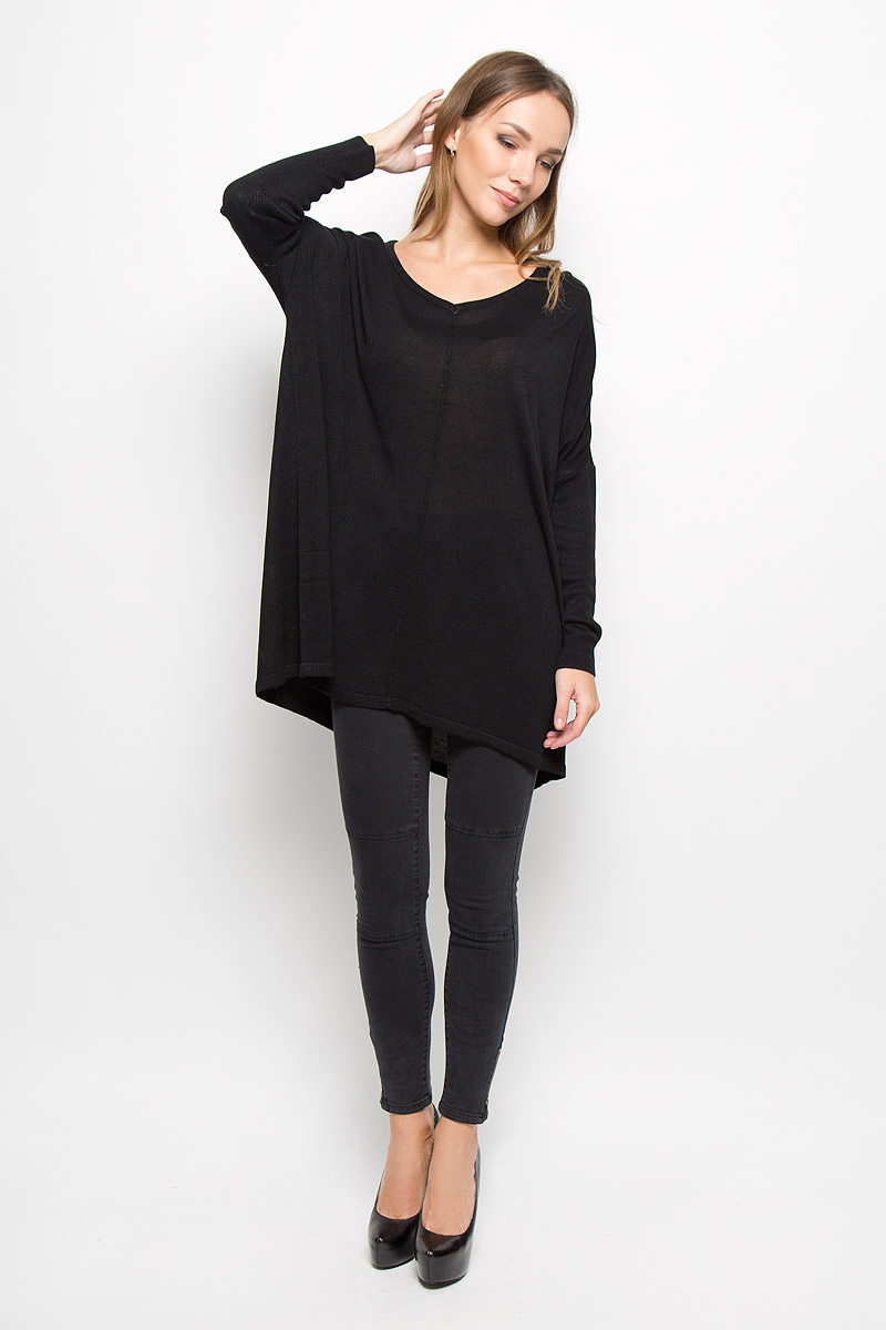Джемпер женский Vero Moda, цвет: черный. 10161148. Размер M (44)10161148_Black Джемпер женский Vero Moda, цвет: черный. 10161148. Размер M (44)10161148_BlackЖенский джемпер Vero Moda изготовлен из необычайно мягкого и тактильно приятного материала. Изделие не стесняет движений, хорошо пропускает воздух. Модель со спущенной линией плеча и длинными рукавами имеет V-образный вырез горловины. Джемпер свободного кроя - идеальный вариант для создания образа в стиле Casual. Он подарит вам уют и комфорт в течение всего дня!