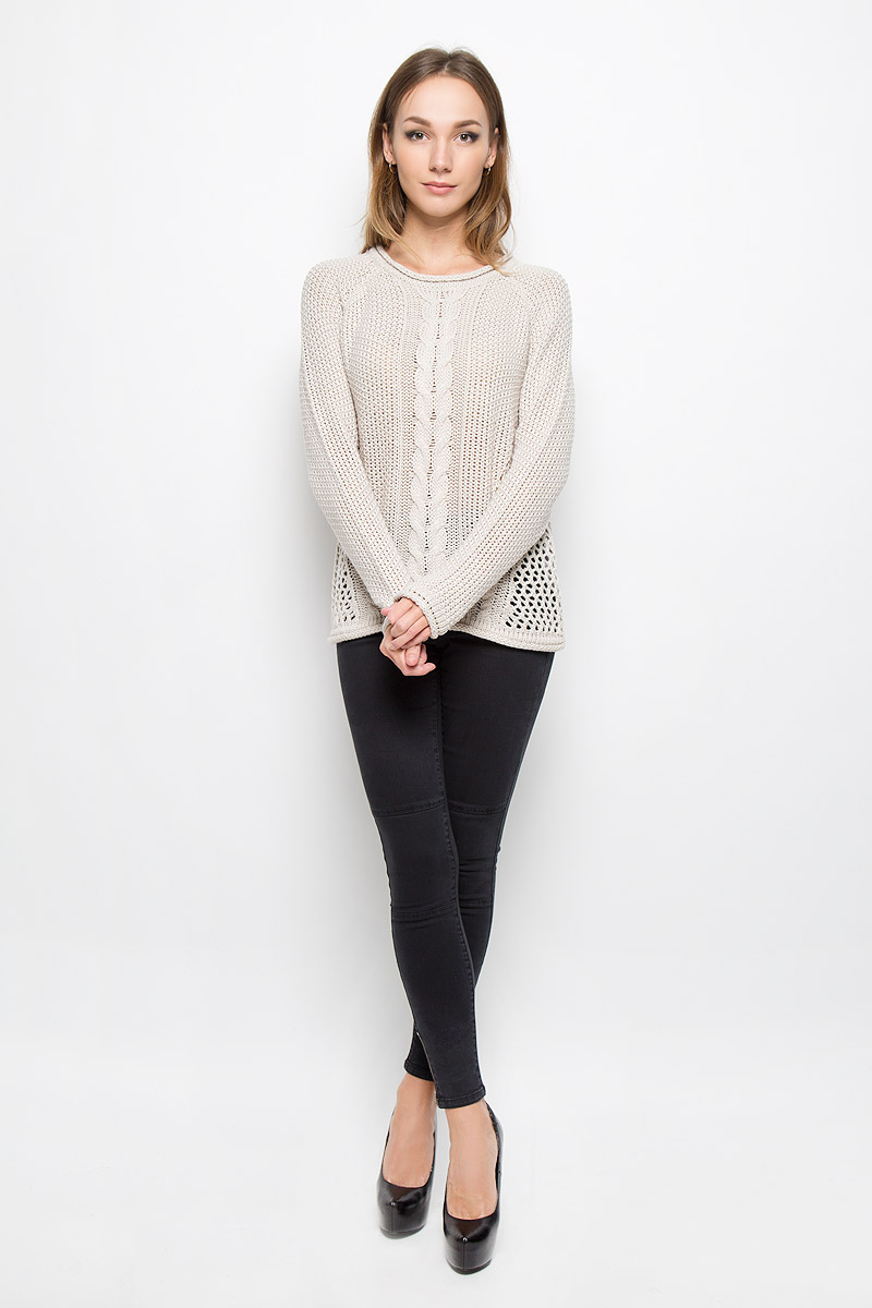 Джемпер женский Vero Moda Denim, цвет: серо-бежевый. 10159567. Размер L (46)10159567_Moonbeam Джемпер женский Vero Moda Denim, цвет: серо-бежевый. 10159567. Размер L (46)10159567_MoonbeamУютный вязаный джемпер Vero Moda Denim идеально дополнит образ в прохладную погоду. Изготовленный из акриловой пряжи, он очень мягкий и тактильно приятный, не стесняет движений, обеспечивая комфорт. Джемпер с круглым вырезом горловины и длинными рукавами-реглан оформлен вязаными узорами. Вырез горловины, рукава и низ модели имеют закрученные края.Дизайн и расцветка делают этот джемпер стильным и модным предметом женского гардероба, в нем вы всегда будете чувствовать себя уютно и комфортно.