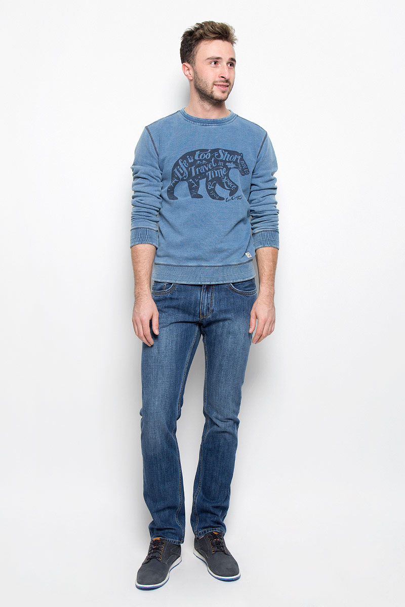 Джинсы мужские Lee Cooper Iconic Arthur, цвет: темно-синий. M10075-0201. Размер 29-34 (44-34)M10075-0201/WN14 Джинсы мужские Lee Cooper Iconic Arthur, цвет: темно-синий. M10075-0201. Размер 29-34 (44-34)M10075-0201/WN14Стильные мужские джинсы Lee Cooper Arthur из коллекции Iconic - джинсы высочайшего качества, которые прекрасно сидят.Модель прямого кроя и средней посадки изготовлена из натурального хлопка. Застегиваются джинсы на пуговицу в поясе и ширинку на молнии, также имеются шлевки для ремня. Спереди модель дополнена двумя втачными карманами и одним небольшим накладным кармашком, а сзади - двумя накладными карманами. Оформлено изделие контрастной прострочкой и металлическими клепками с названием бренда.Эти модные и в то же время удобные джинсы помогут вам создать оригинальный современный образ. В них вы всегда будете чувствовать себя уверенно и комфортно.