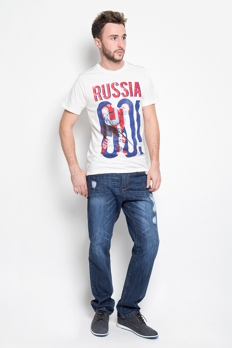 Джинсы мужские Sela Denim, цвет: темно-синий джинс. PJ-235/1050-6362. Размер 34-34 (50-34)PJ-235/1050-6362 Джинсы мужские Sela Denim, цвет: темно-синий джинс. PJ-235/1050-6362. Размер 34-34 (50-34)PJ-235/1050-6362Мужские джинсы Sela Denim выполнены из натурального хлопка. Материал изделия тактильно приятный, не стесняет движений и обладает высокими дышащими свойствами. Джинсы застегиваются спереди на металлическую пуговицу и имеют ширинку на застежке-молнии. Прямая модель слегка заужена к низу. На поясе предусмотрены шлевки для ремня. Спереди расположены два втачных кармана и один маленький накладной, а сзади - два накладных кармана. Изделие оформлено потертостями, прорезями и перманентными складками.Отличное качество, дизайн и расцветка делают эти джинсы стильным предметом мужской одежды. Модель поможет создать модный и современный образ!