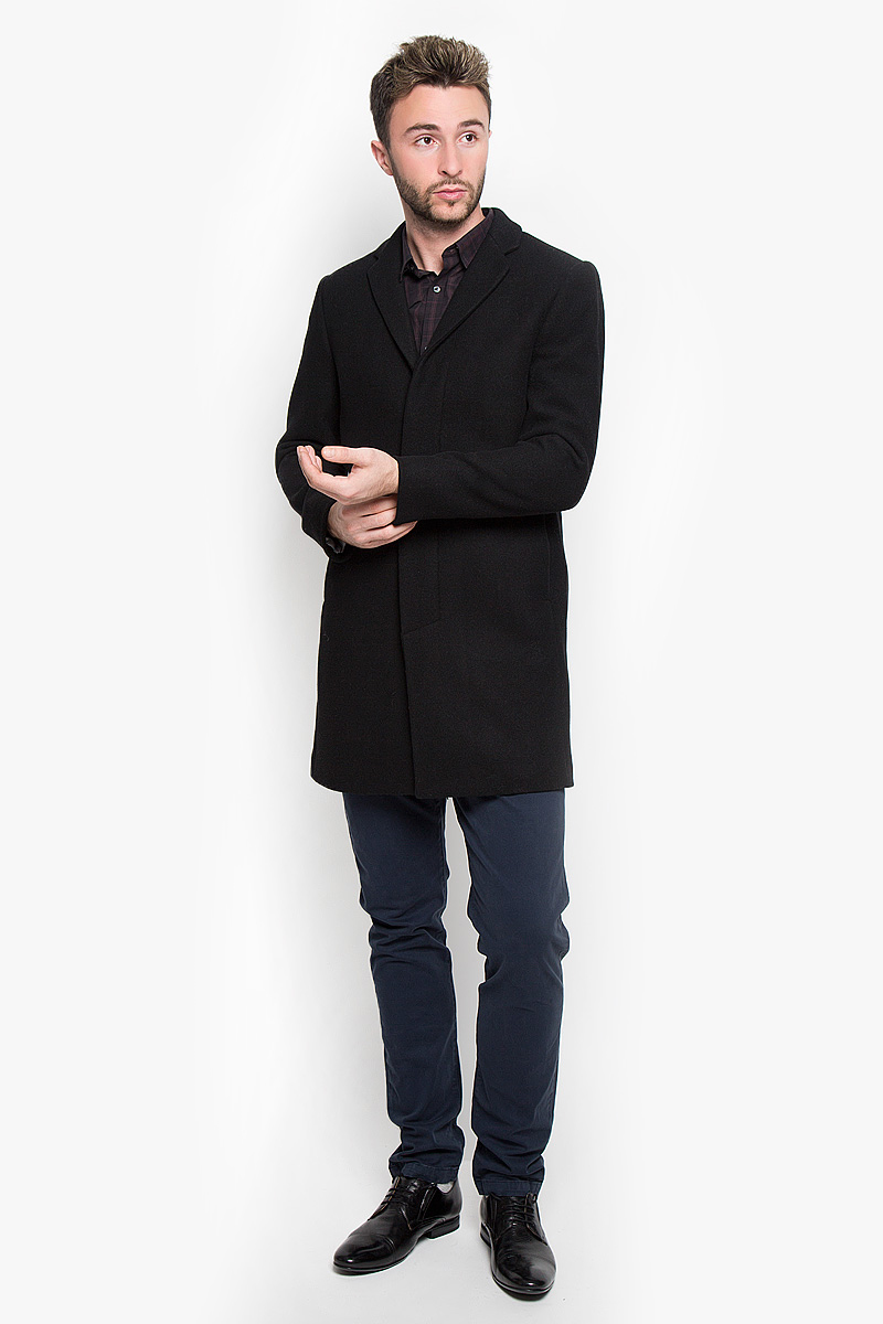 Пальто мужское Selected Homme, цвет: черный. 16051763. Размер XL (50)16051763_Black Пальто мужское Selected Homme, цвет: черный. 16051763. Размер XL (50)16051763_BlackСтильное мужское пальто Selected Homme, выполненное из полиэстера с добавлением шерсти, нейлона и кашемира, согреет вас в прохладную погоду. Модель с лацканами и длинными рукавами застегивается на три пуговицы. Спереди имеются два втачных кармана на кнопки. С внутренней стороны два кармашка.В этом пальто вам будет уютно и комфортно.