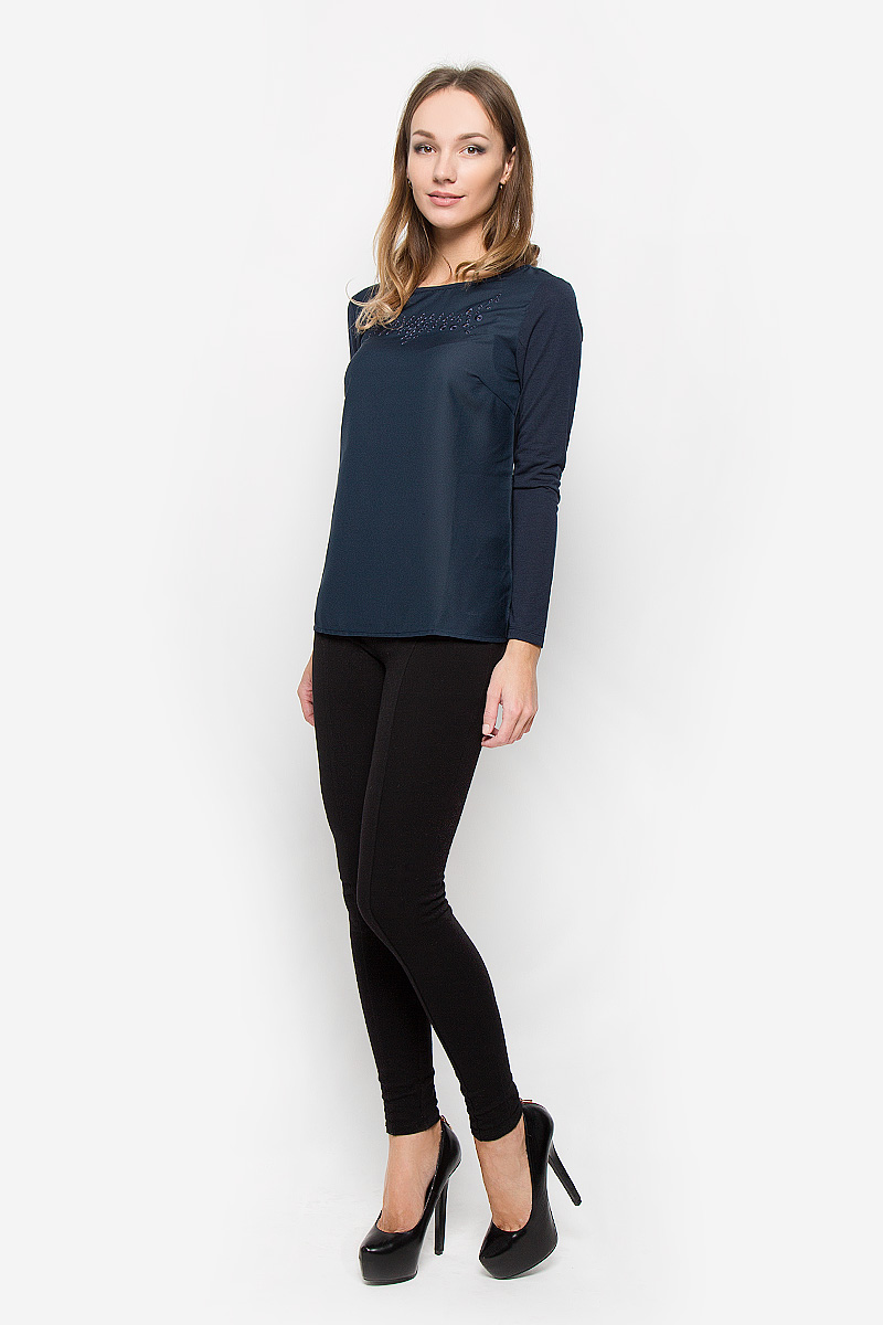 Блузка женская Sela Casual, цвет: темно-синий. Tw-112/1110-6373. Размер XS (42)Tw-112/1110-6373 Блузка женская Sela Casual, цвет: темно-синий. Tw-112/1110-6373. Размер XS (42)Tw-112/1110-6373Стильная женская блуза Sela Casual, выполненная из полиэстера с добавлением вискозы, подчеркнет ваш уникальный стиль и поможет создать оригинальный женственный образ.Блузка с длинными рукавами и круглым вырезом горловины имеет свободный крой. На груди расположена вышивка с декоративной перфорацией. Эта блузка будет дарить вам комфорт в течение всего дня и послужит замечательным дополнением к вашему гардеробу.